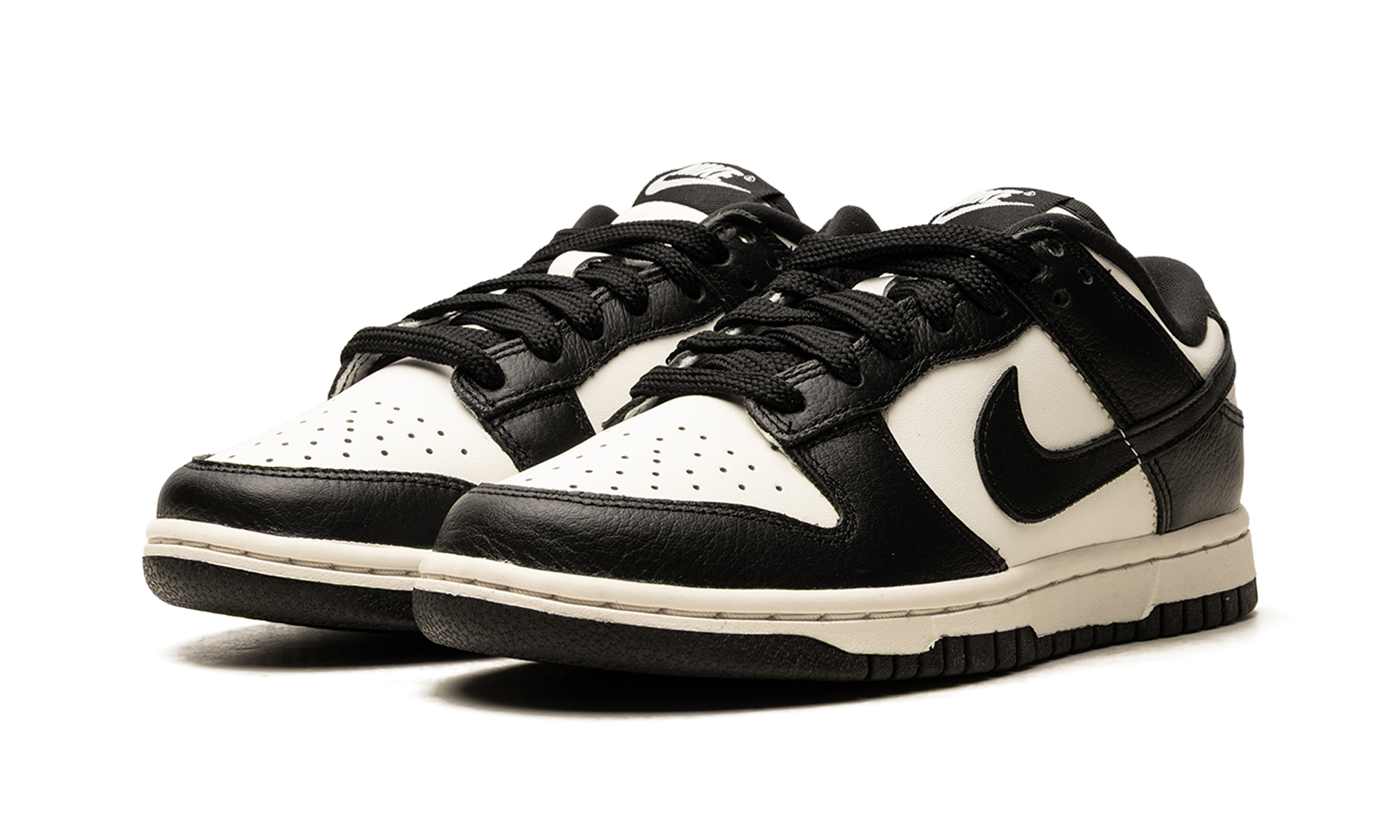 Dunk Low SE WMNS "Cherry Charms - Panda" HQ7487 100