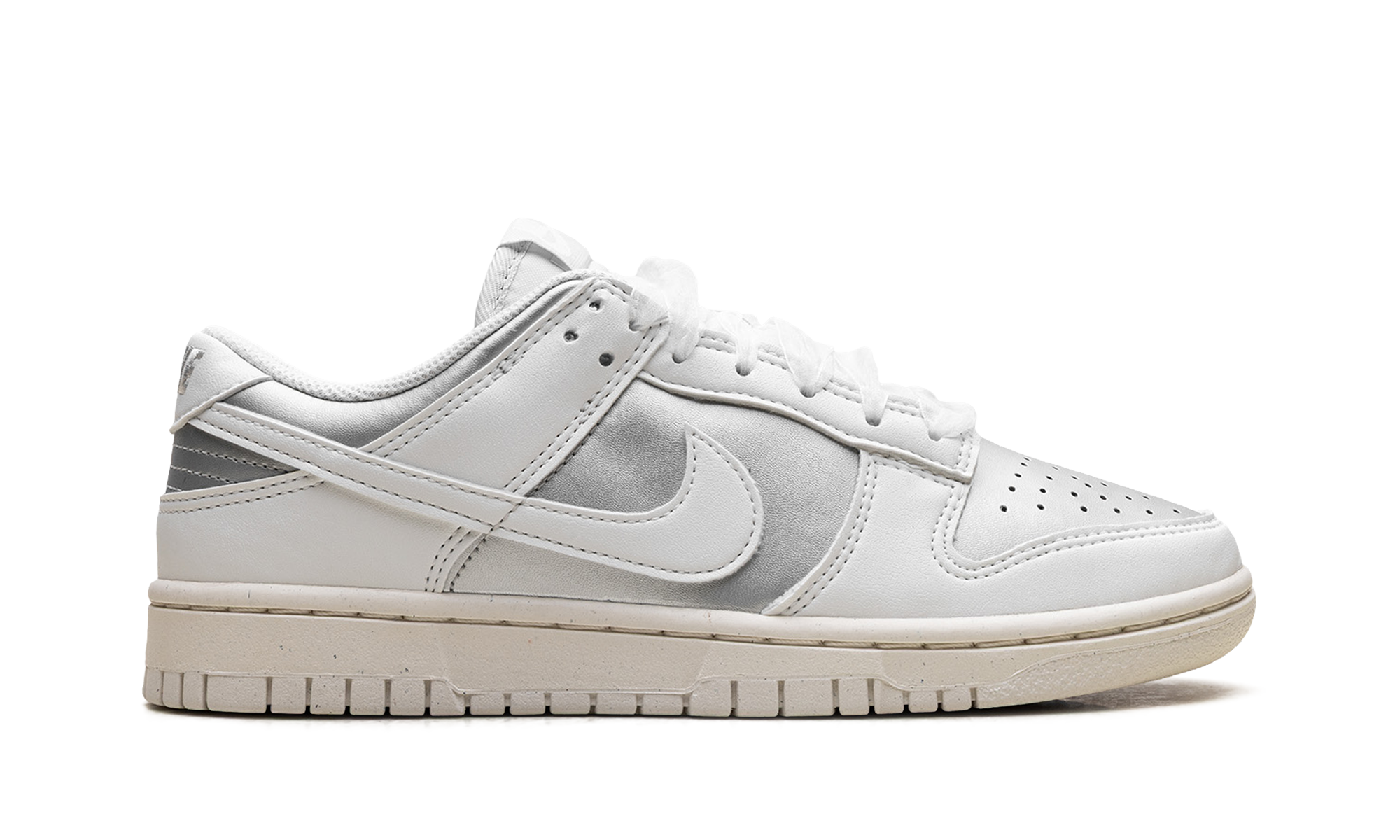 Dunk Low Next Nature WMNS "Sheer Lace Pack - Metallic Platinum" IB7311 001