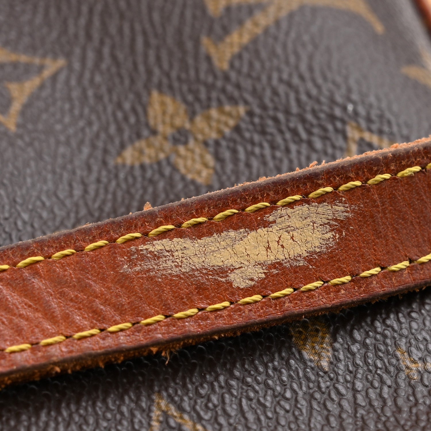 Monogram Petit Bucket 23