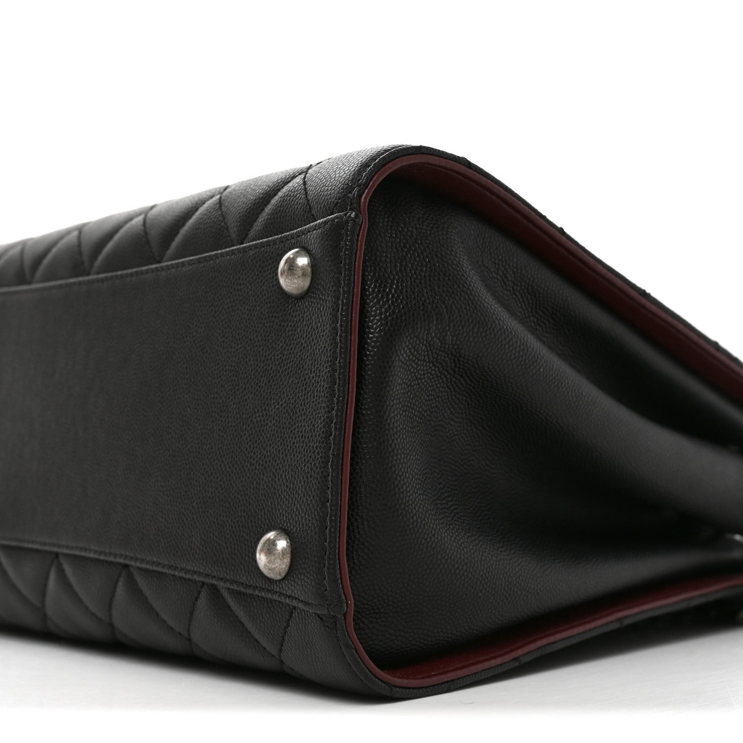 Caviar Quilted Medium CC Bucket Bag Black