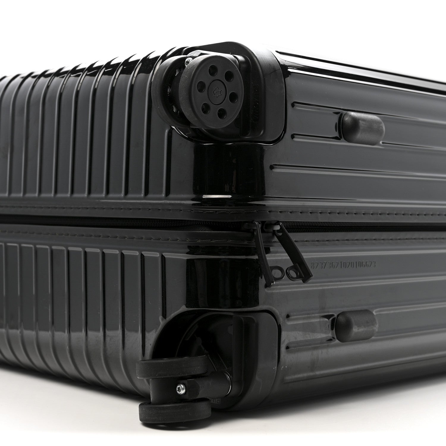 Gloss Polycarbonate Essential Lite Check-In L Black