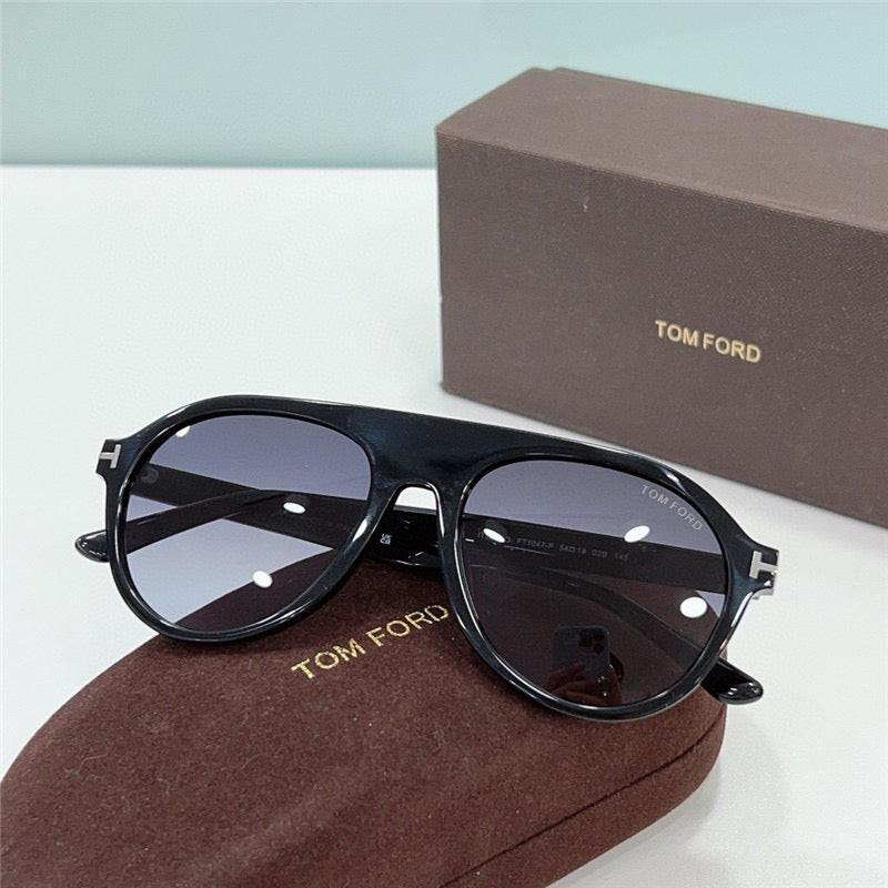 TOM FORD Pilot Horn TF1047 Private Collection Sunglasses $1100 ✨