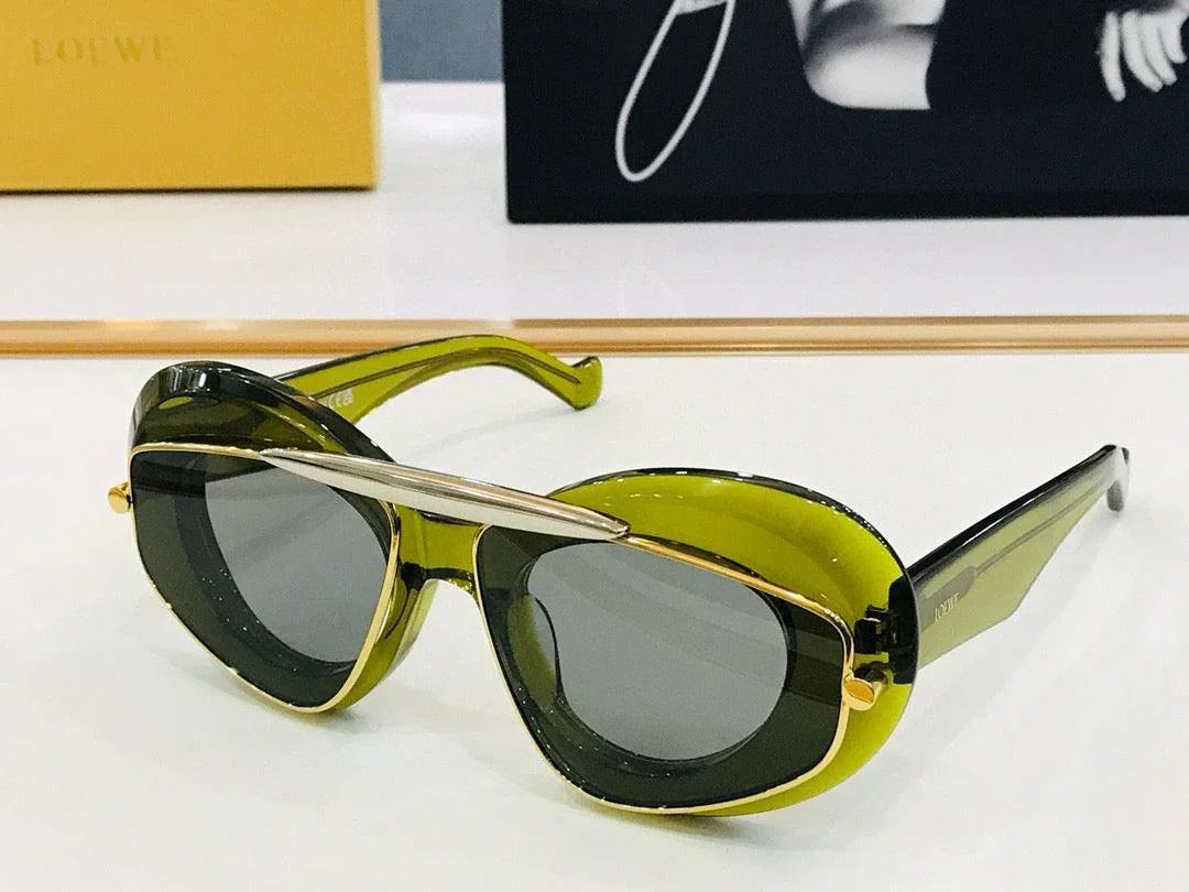 New Season LOEWE Cateye double frame sunglasses in acetate and metal✨