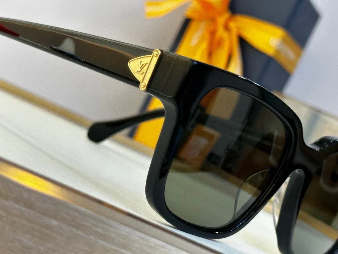 Louis Vuitton Z1785W Glide Square Sunglasses ✨