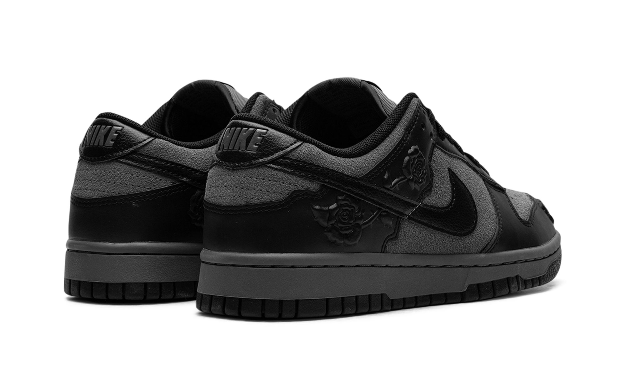 Dunk Low WMNS "Black Roses" HF1986 001