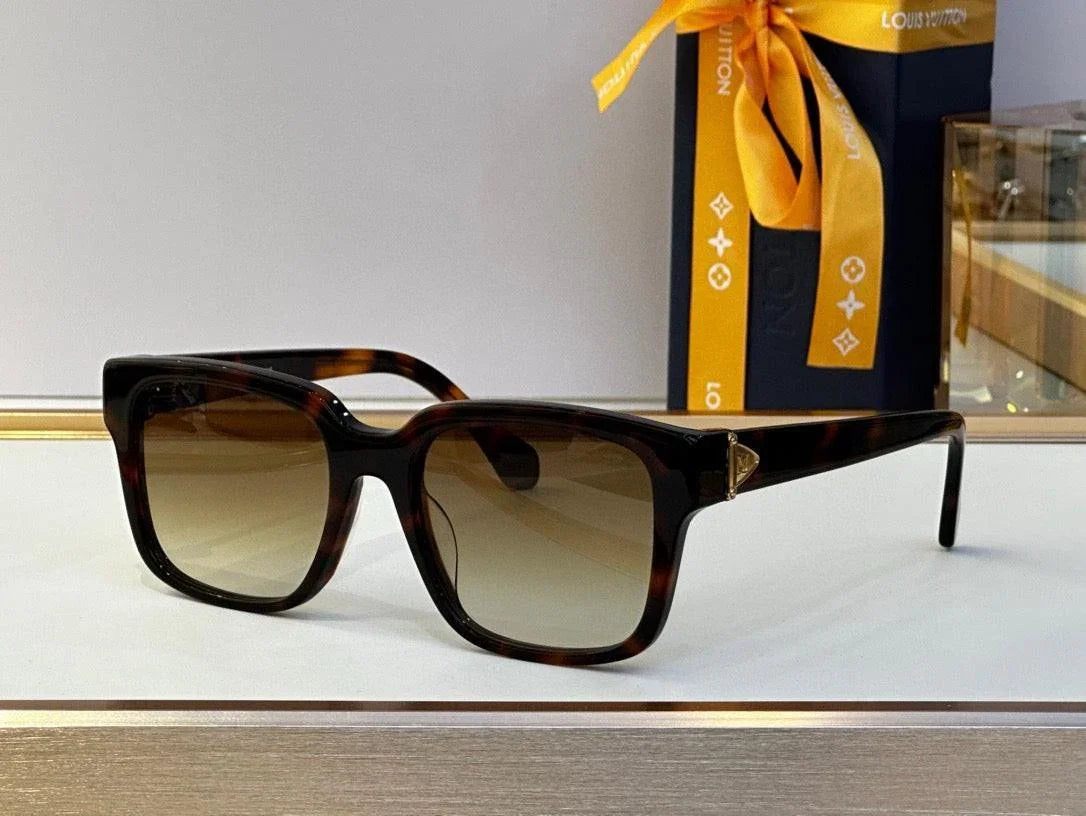 Louis Vuitton Z1785W Glide Square Sunglasses ✨