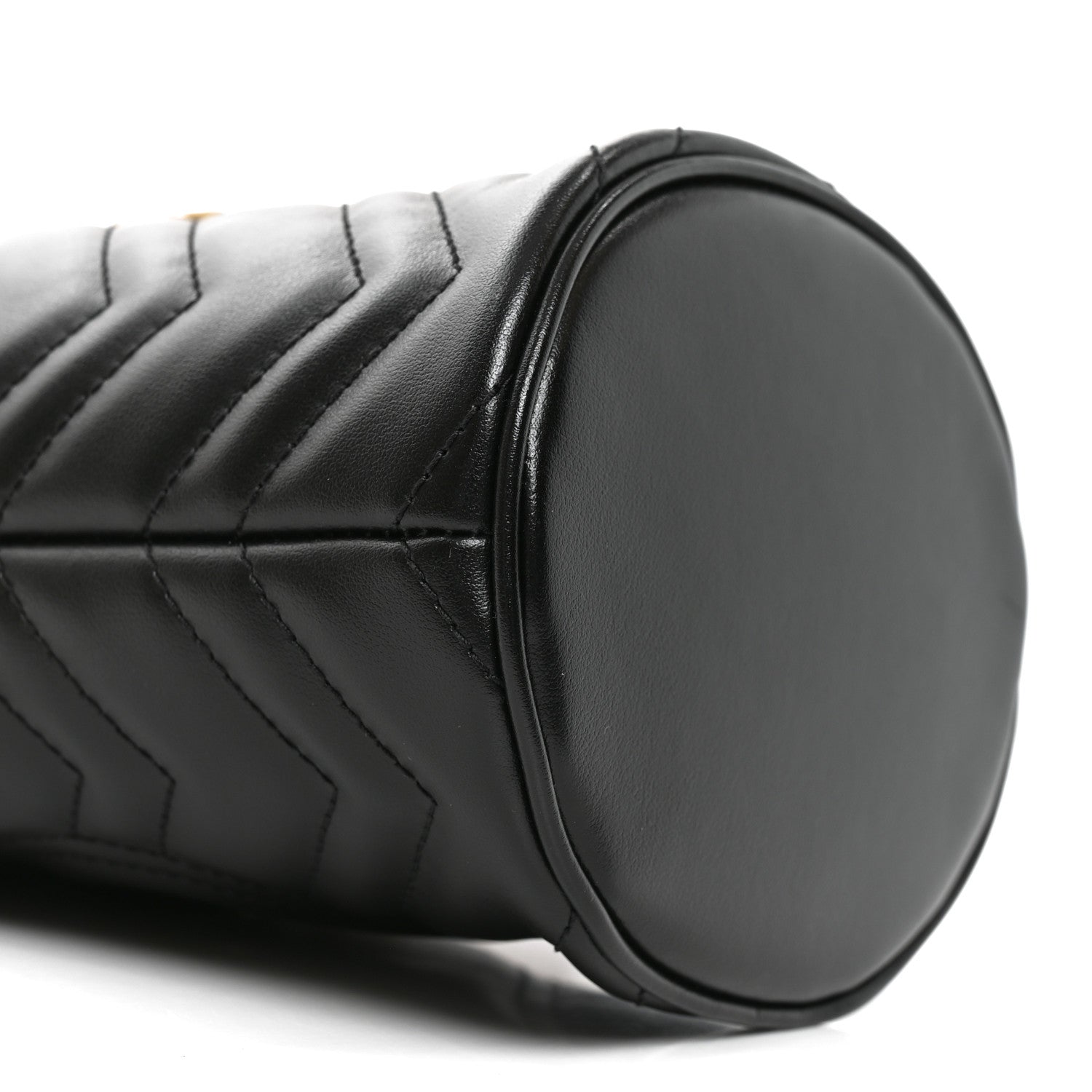 Calfskin Matelasse Mini GG Marmont 2.0 Bucket Bag Black
