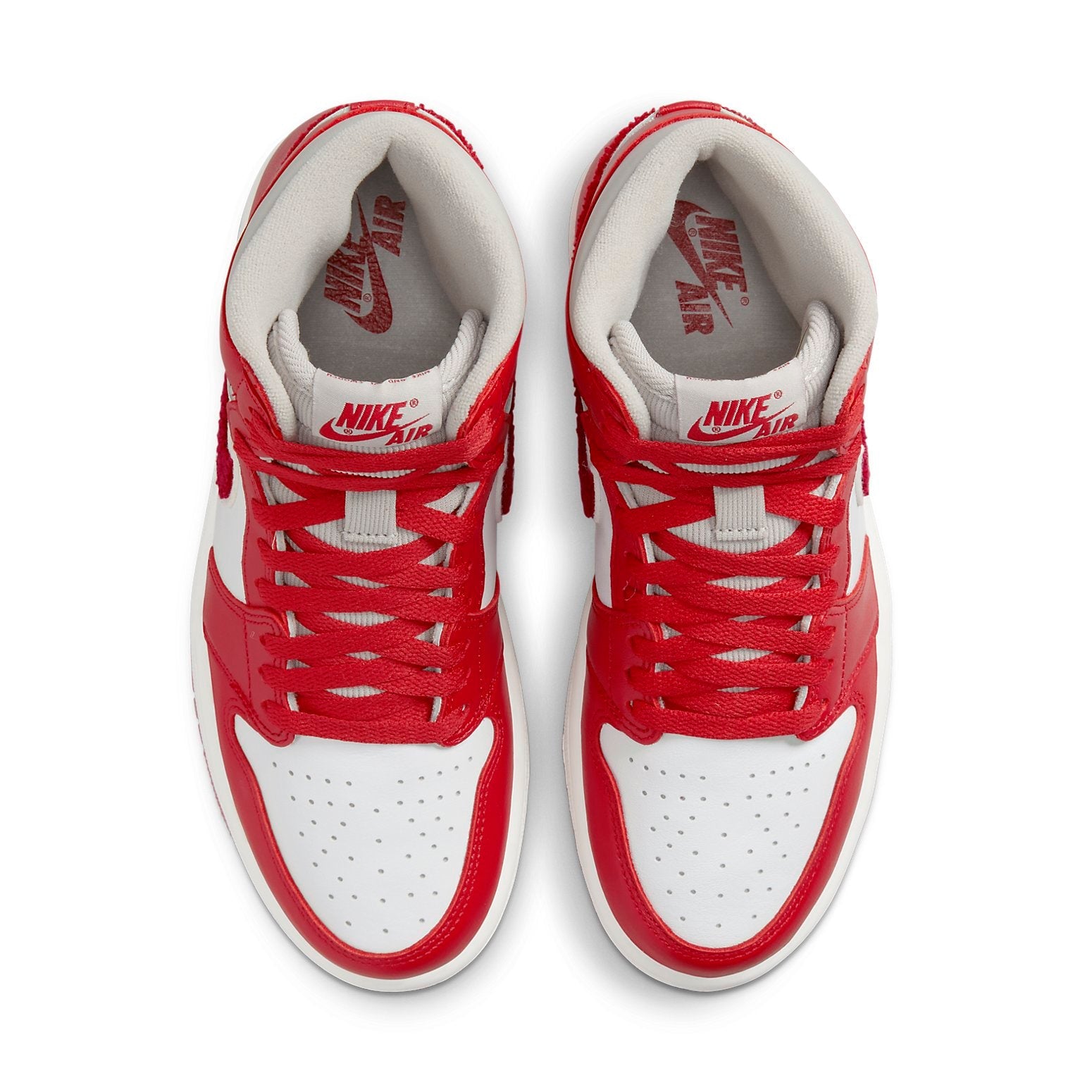 Air Jordan 1 High OG ‘Newstalgia Chenille’