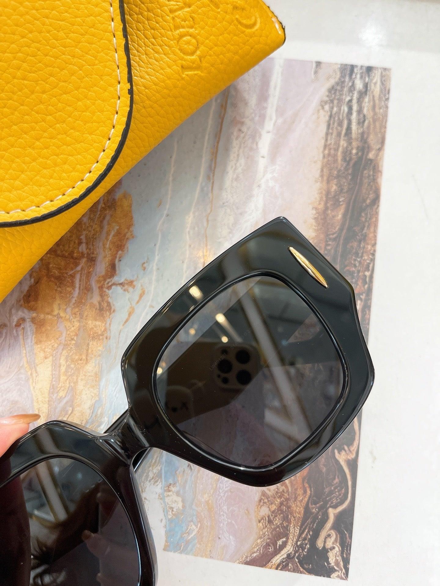 LOEWE Screen Women&