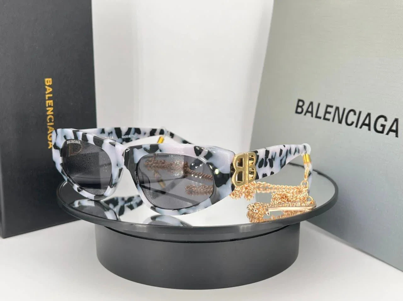 BALENCIAGA DYNASTY D-FRAME SUNGLASSES IN BLACK Sunglasses ✨