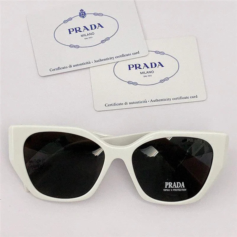 Prada PR 19ZS Oval Round Sunglasses 🟥