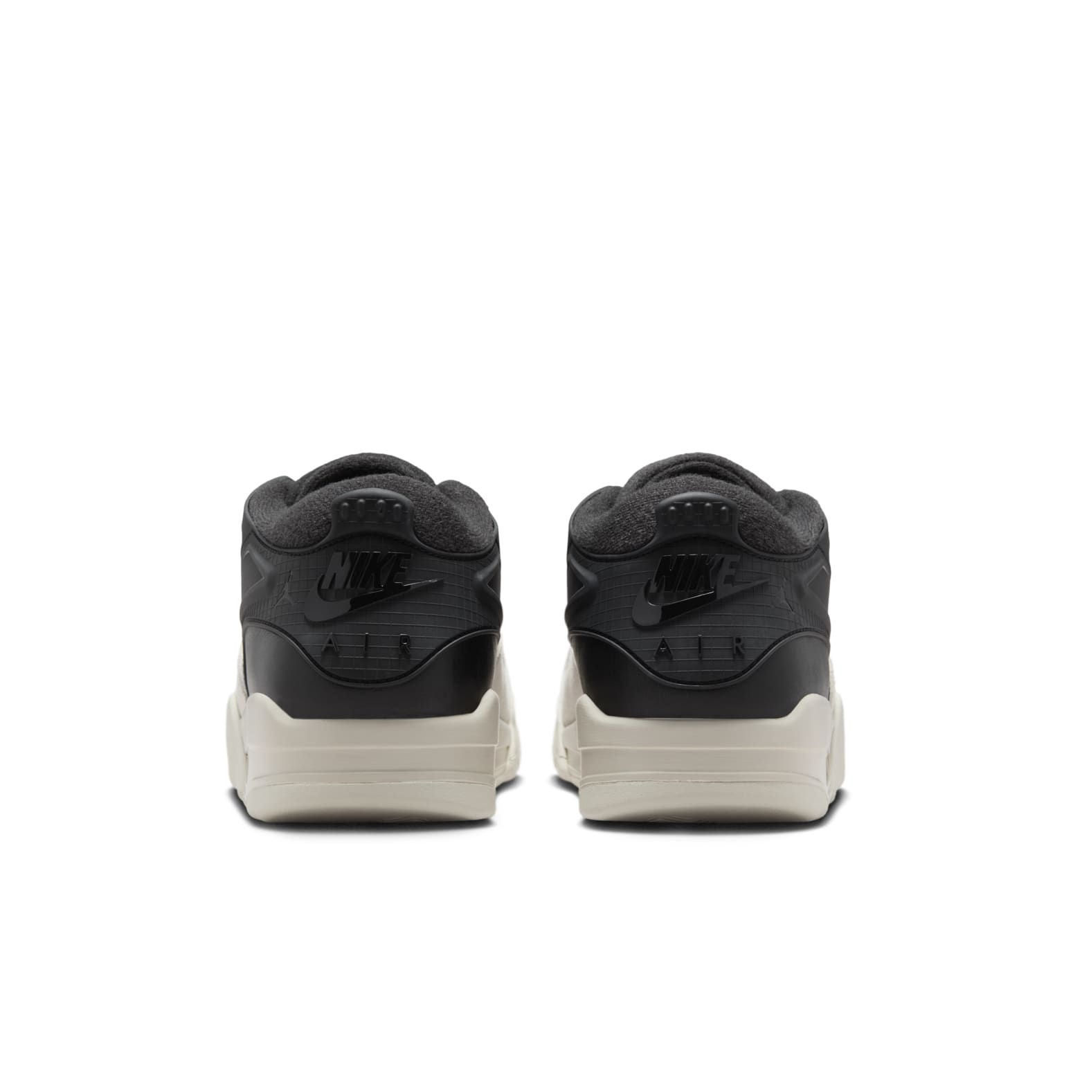 Air Jordan 4 RM ‘Black Light Bone’