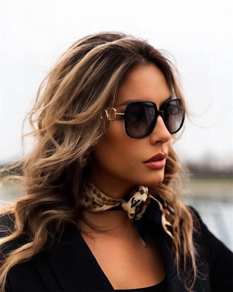 Valentino SUNGLASSES VA4101 50018G 59✨