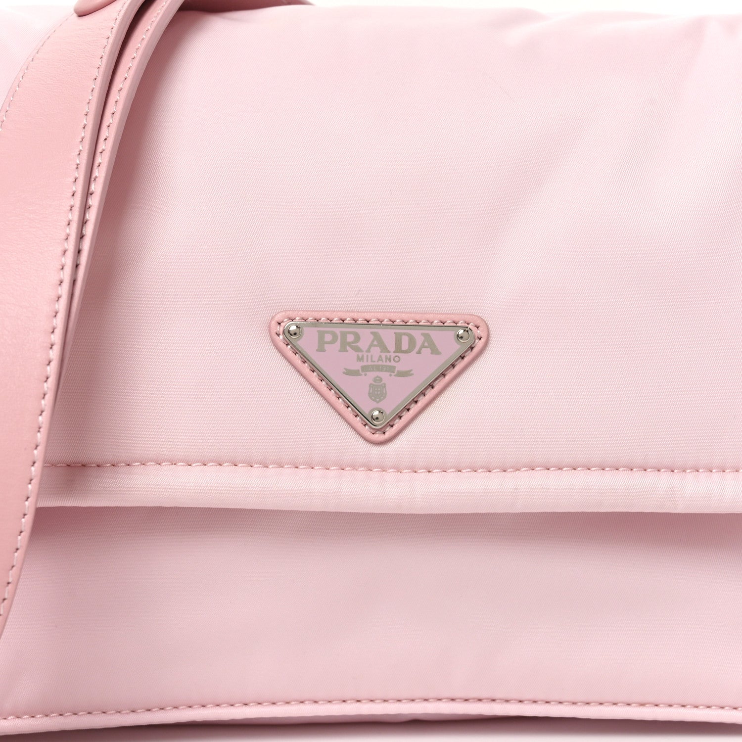 Re-Nylon Padded Small Traveller Alabaster