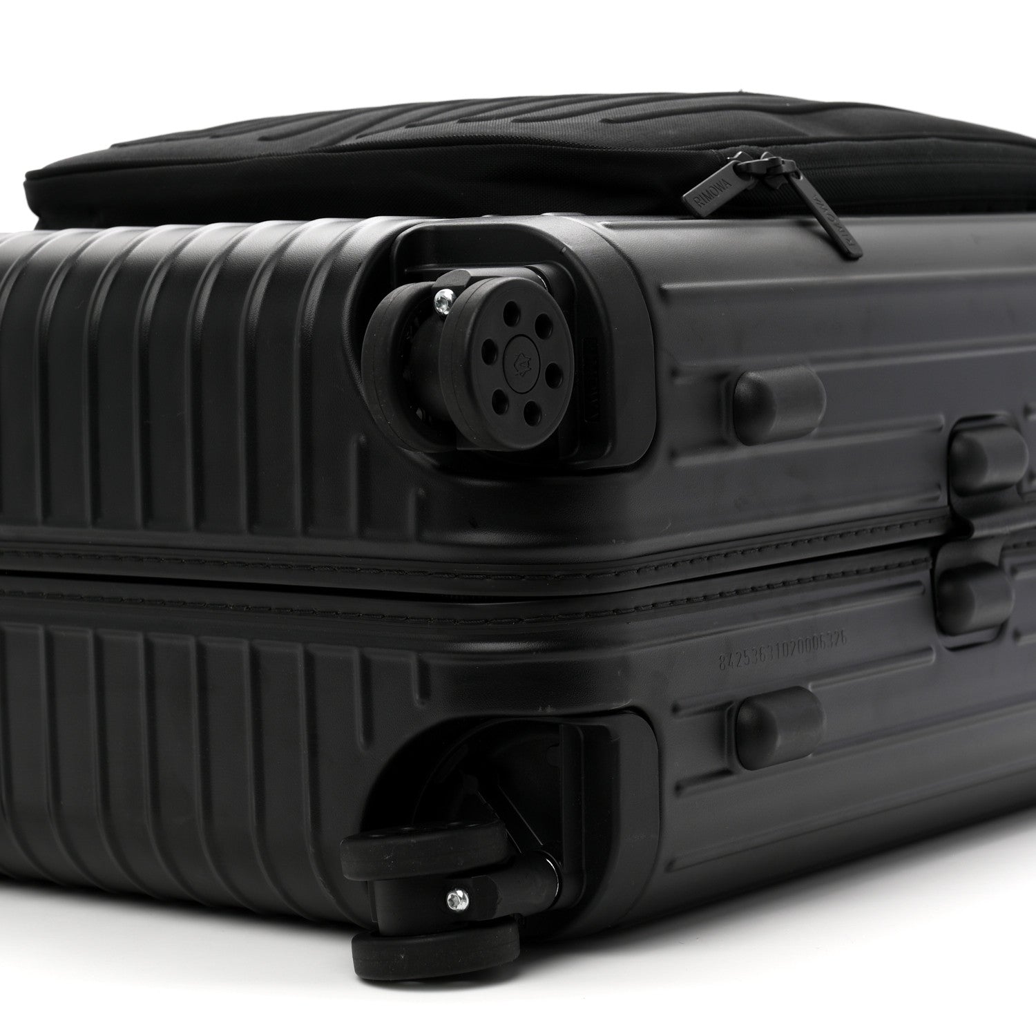 Polycarbonate Essential Sleeve Cabin Matte Black