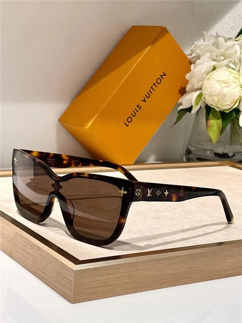 LOUIS VUITTON Z1844U LV Shadow Square Sunglasses ✨