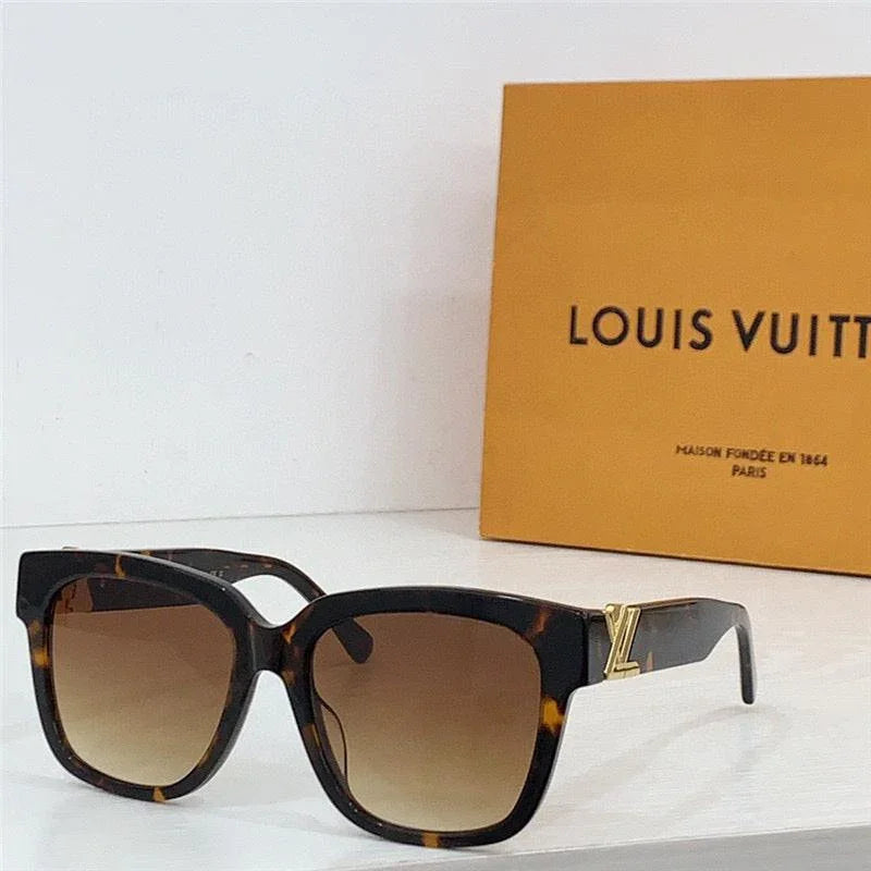Louis Vuitton Z2120E LV-GO14 Square Sunglasses ✨
