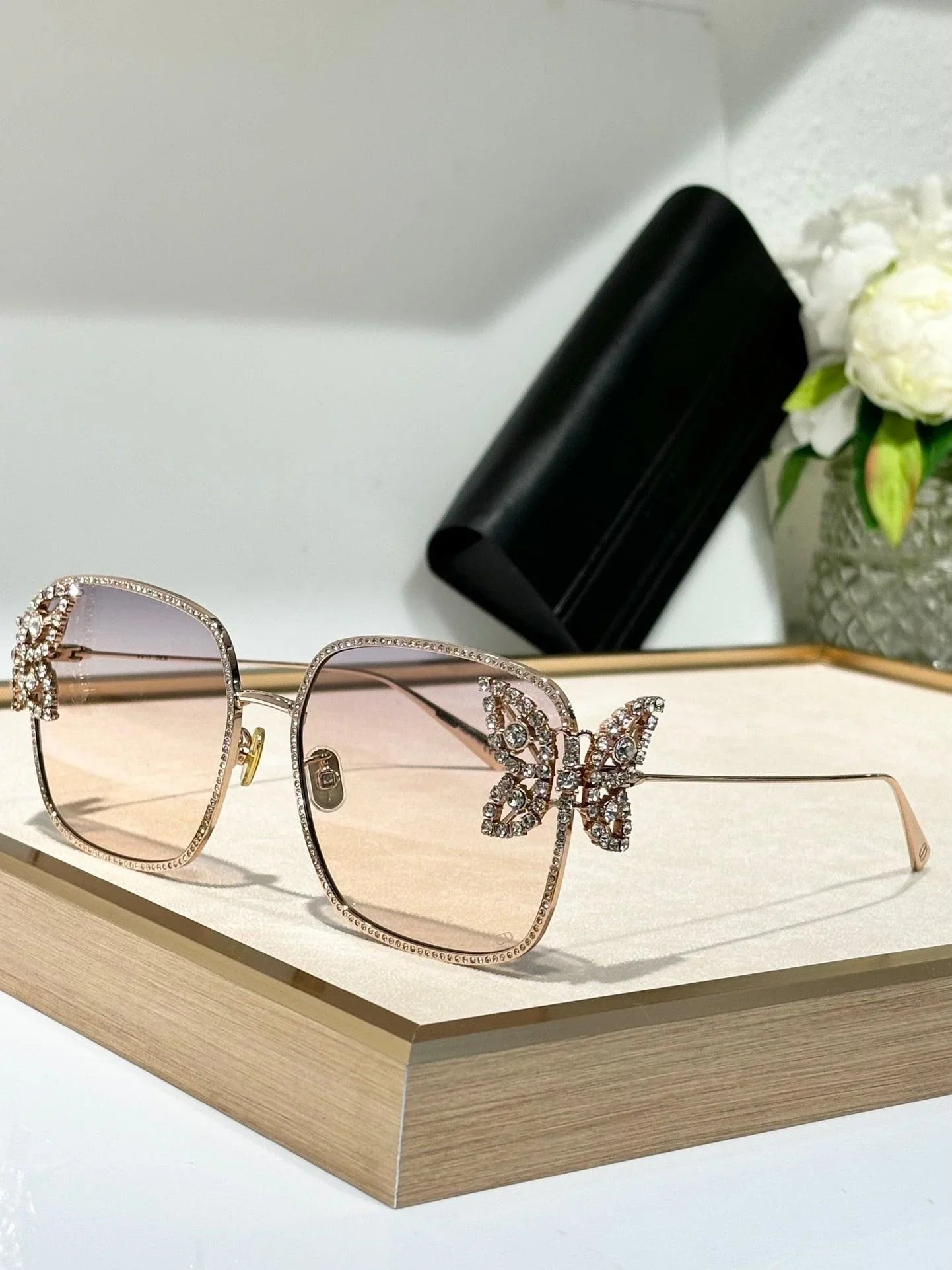DIOR DiorFantastica S1U Square Sunglasses with Swarovski® Crystals 💎