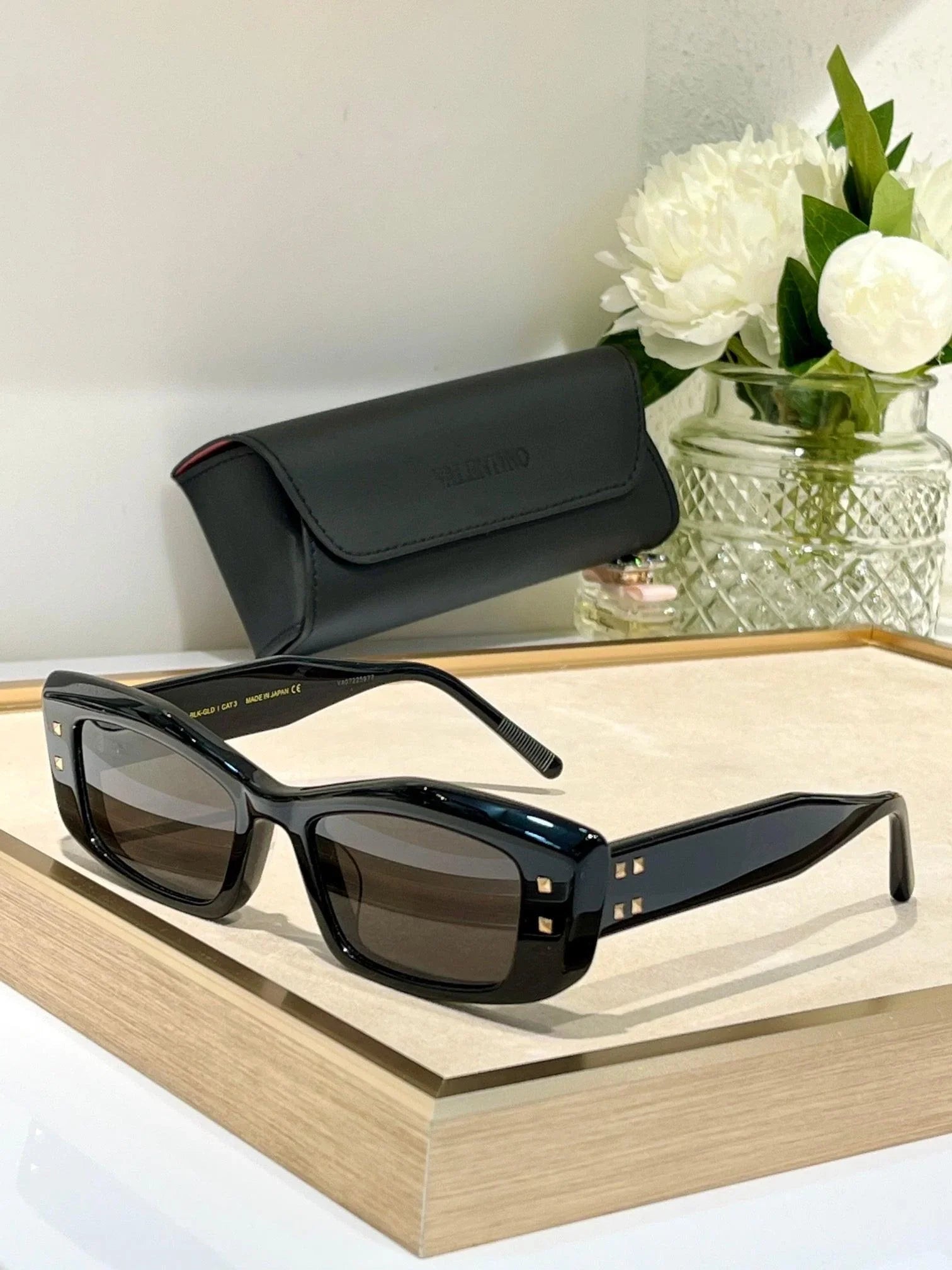 NEW SEASON Valentino V-Quattro VLS-109 Sunglasses✨