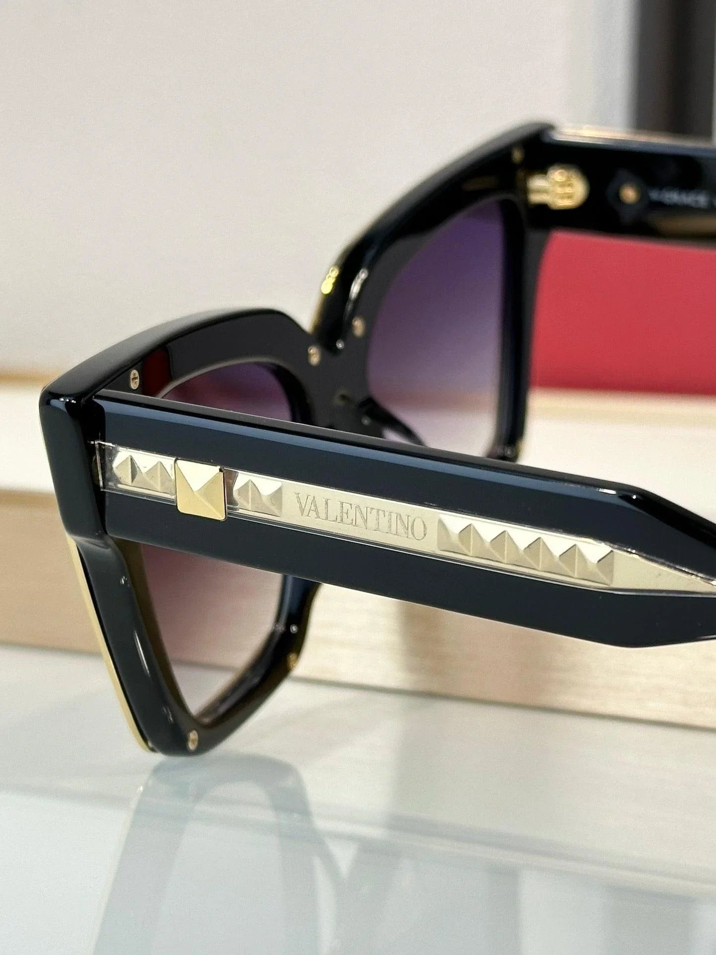 New Season $810 VALENTINO V - GRACE OVERSIZED CATEYE ACETATE FRAME Sunglasses✨