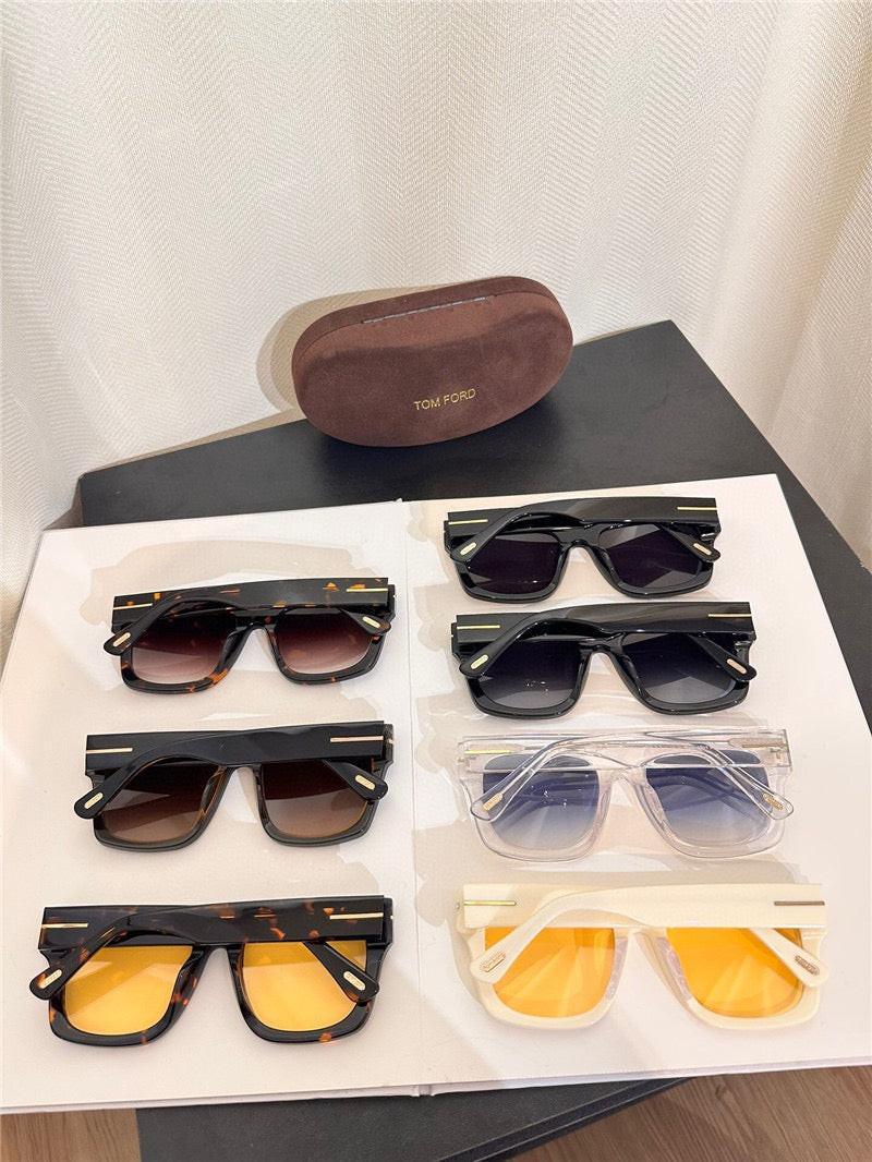 TOM FORD FAUSTO TF0711 Rectangular Sunglasses ✨
