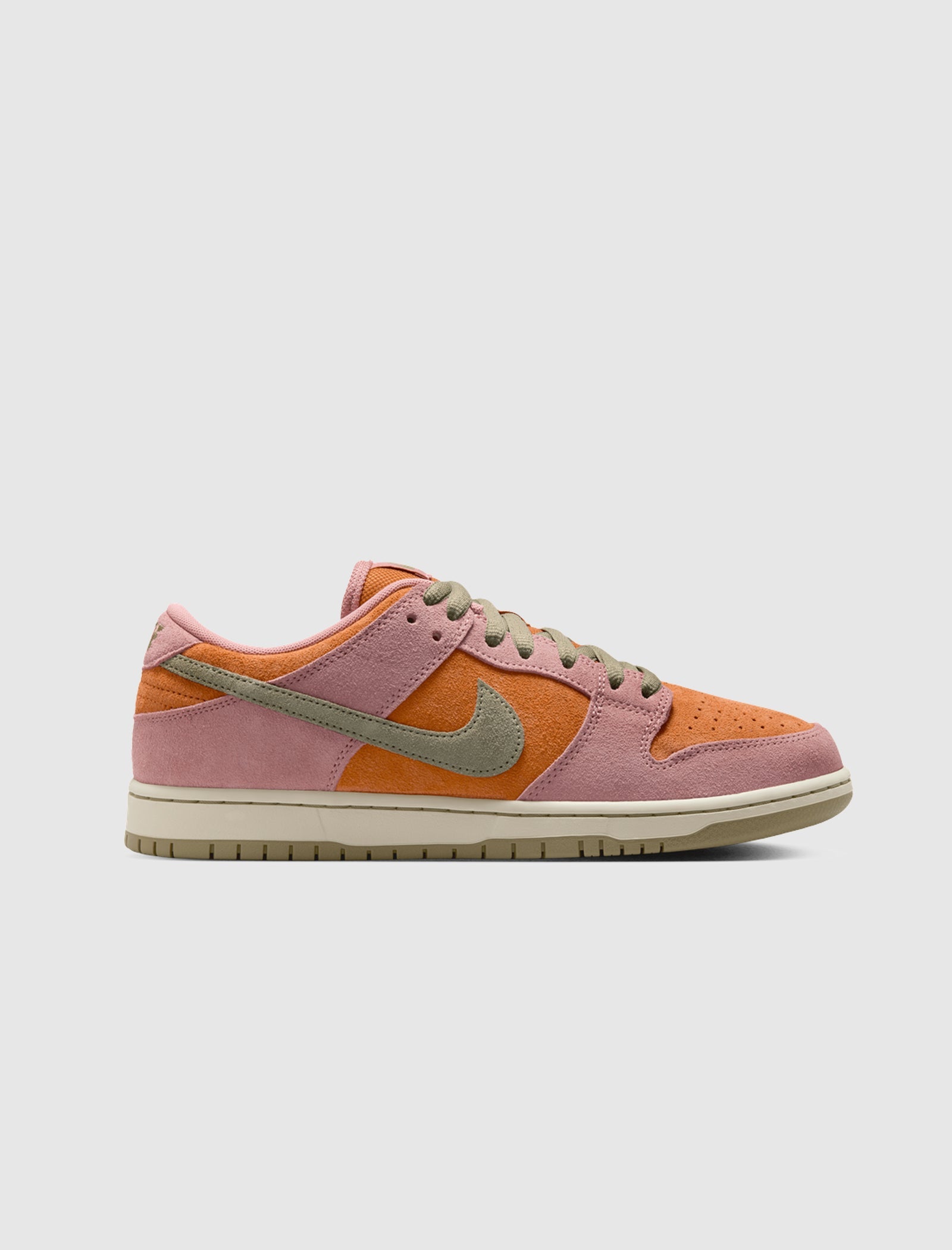 DUNK LOW PRO SB "RED STARDUST"