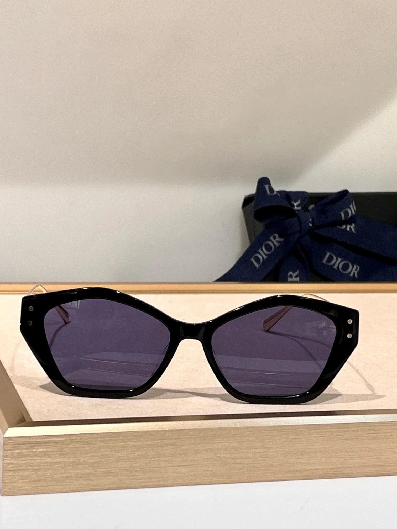 Christian Dior MISSDIOR S1U Butterfly Sunglasses ✨