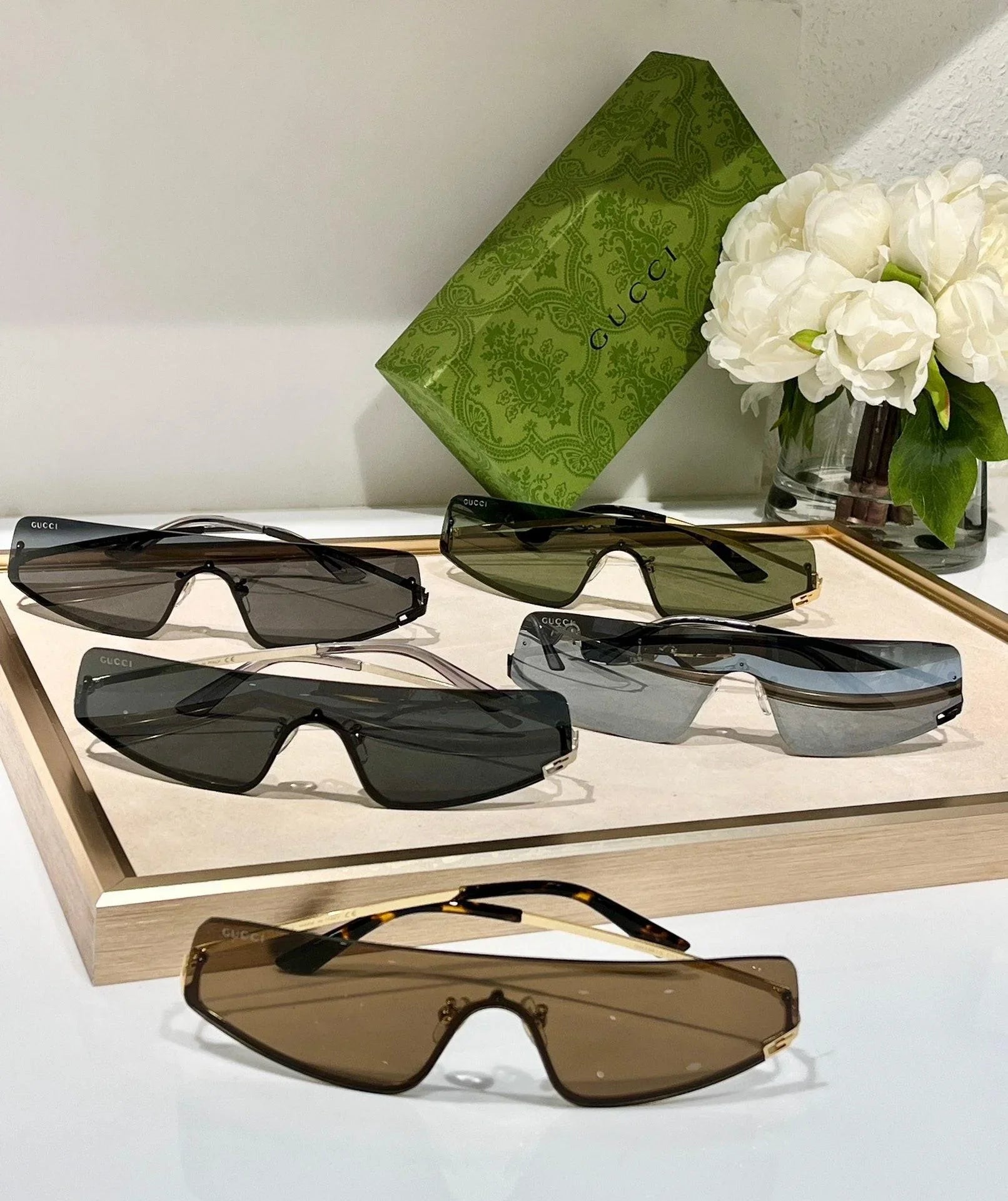 Gucci GG 1561 MASK-SHAPED FRAME unisex Sunglasses ✨