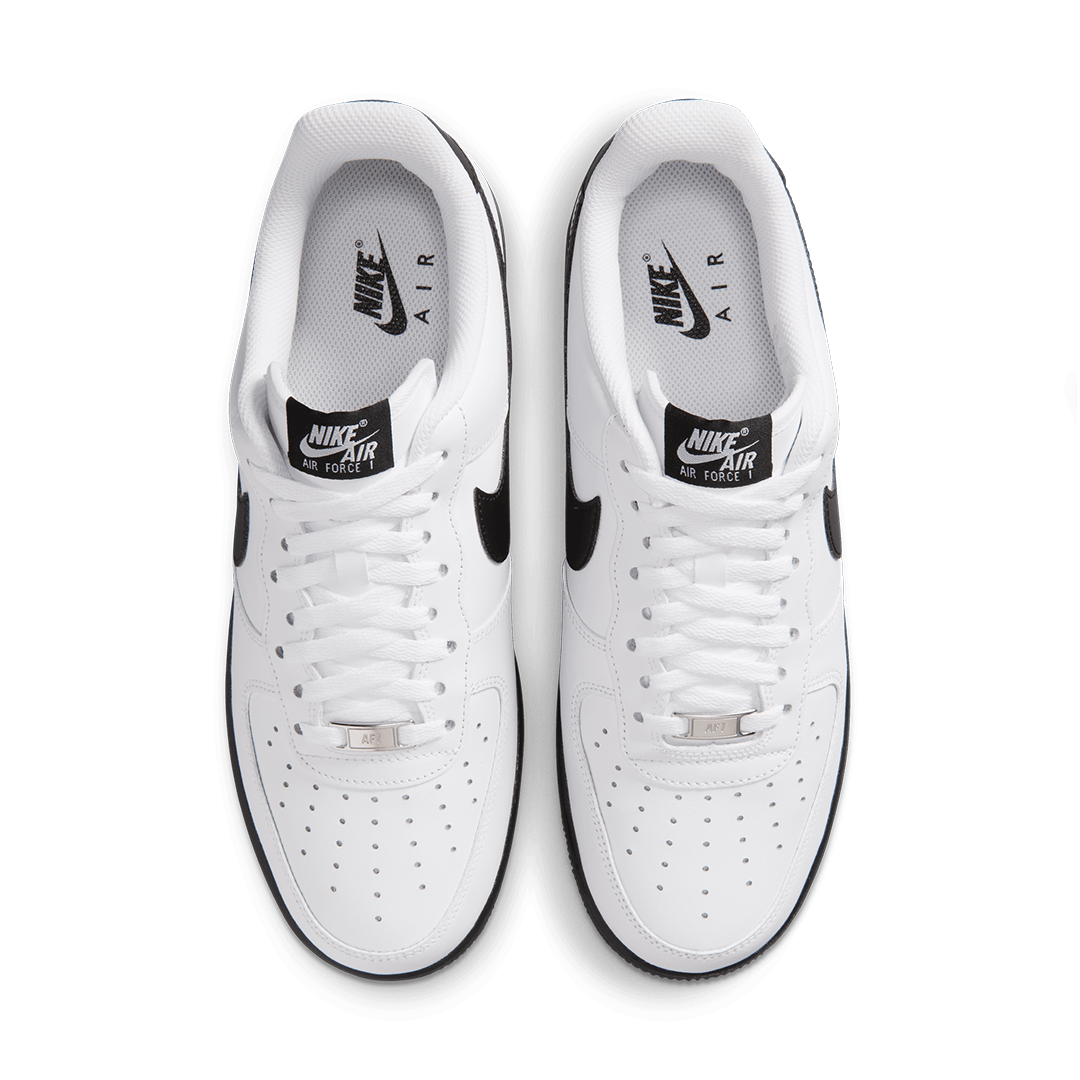 AIR FORCE 1 &
