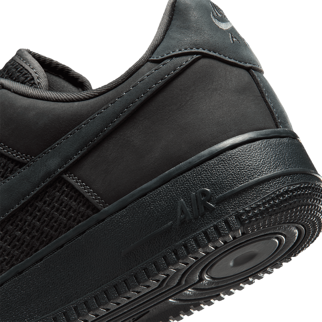 AIR FORCE 1 &