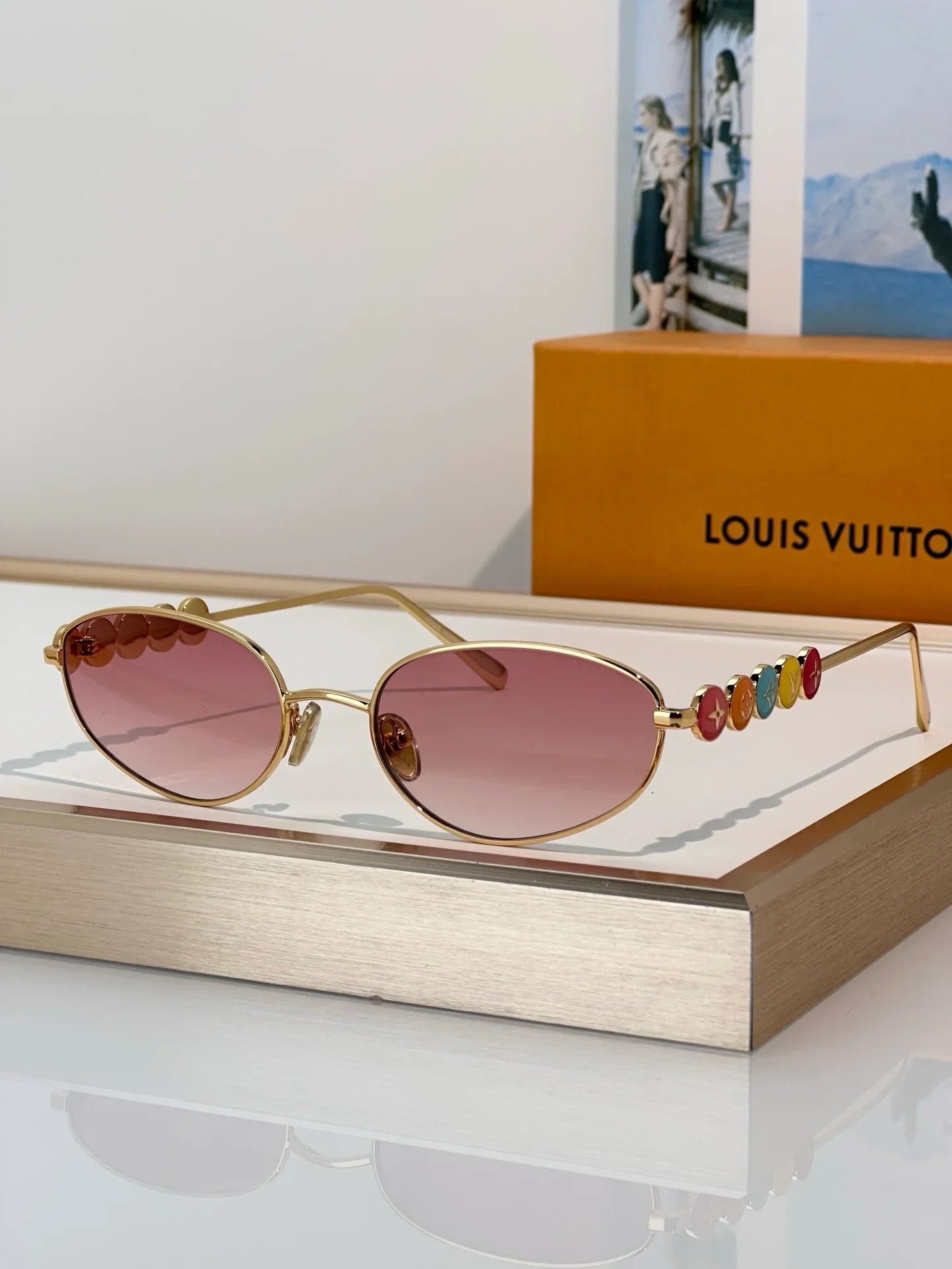 Louis Vuitton Z3179U LV Confetti Oval Sunglasses ✨