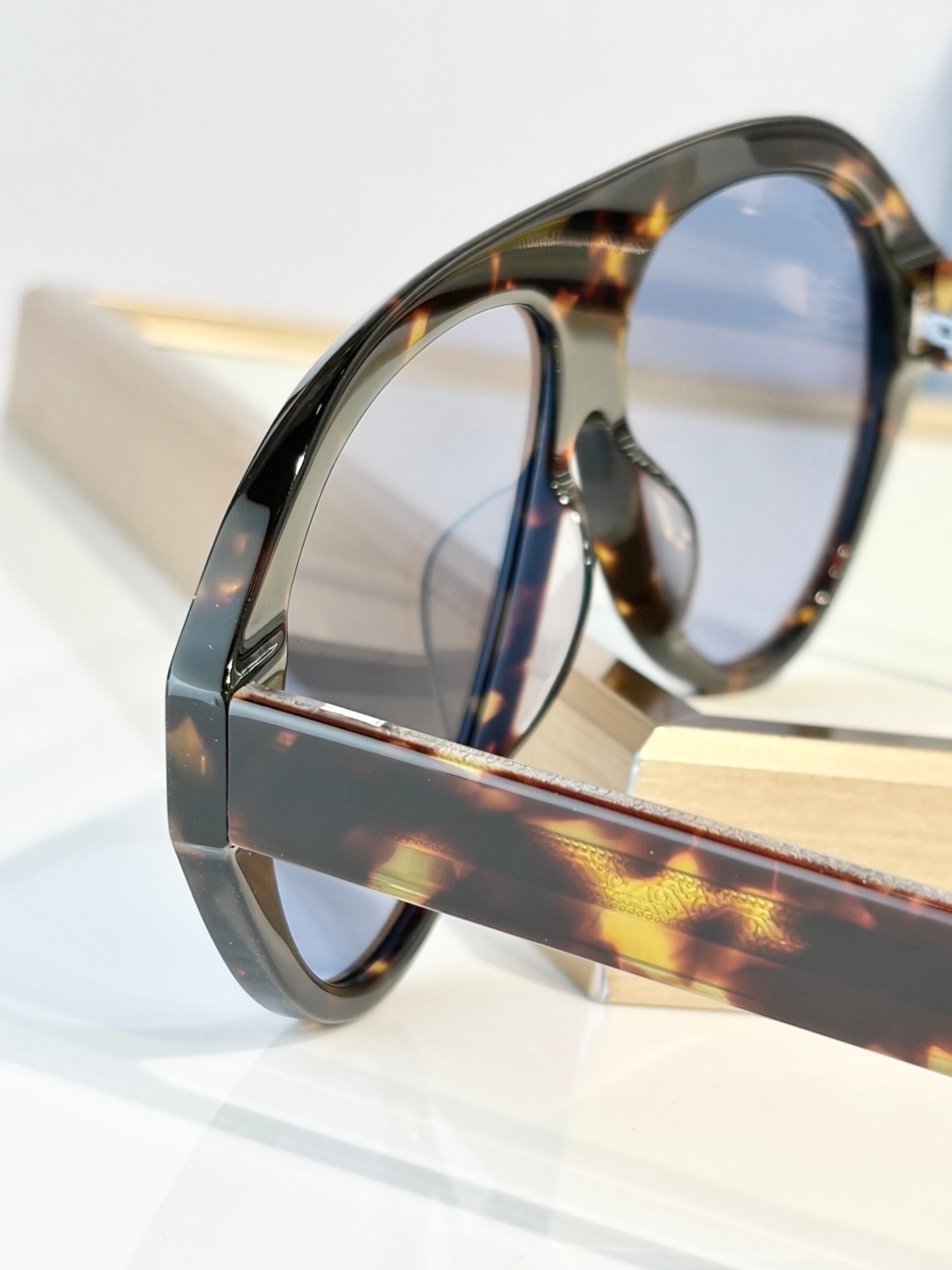 Gucci GG0479S 002 Aviator Oversized Sunglasses 🇮🇹