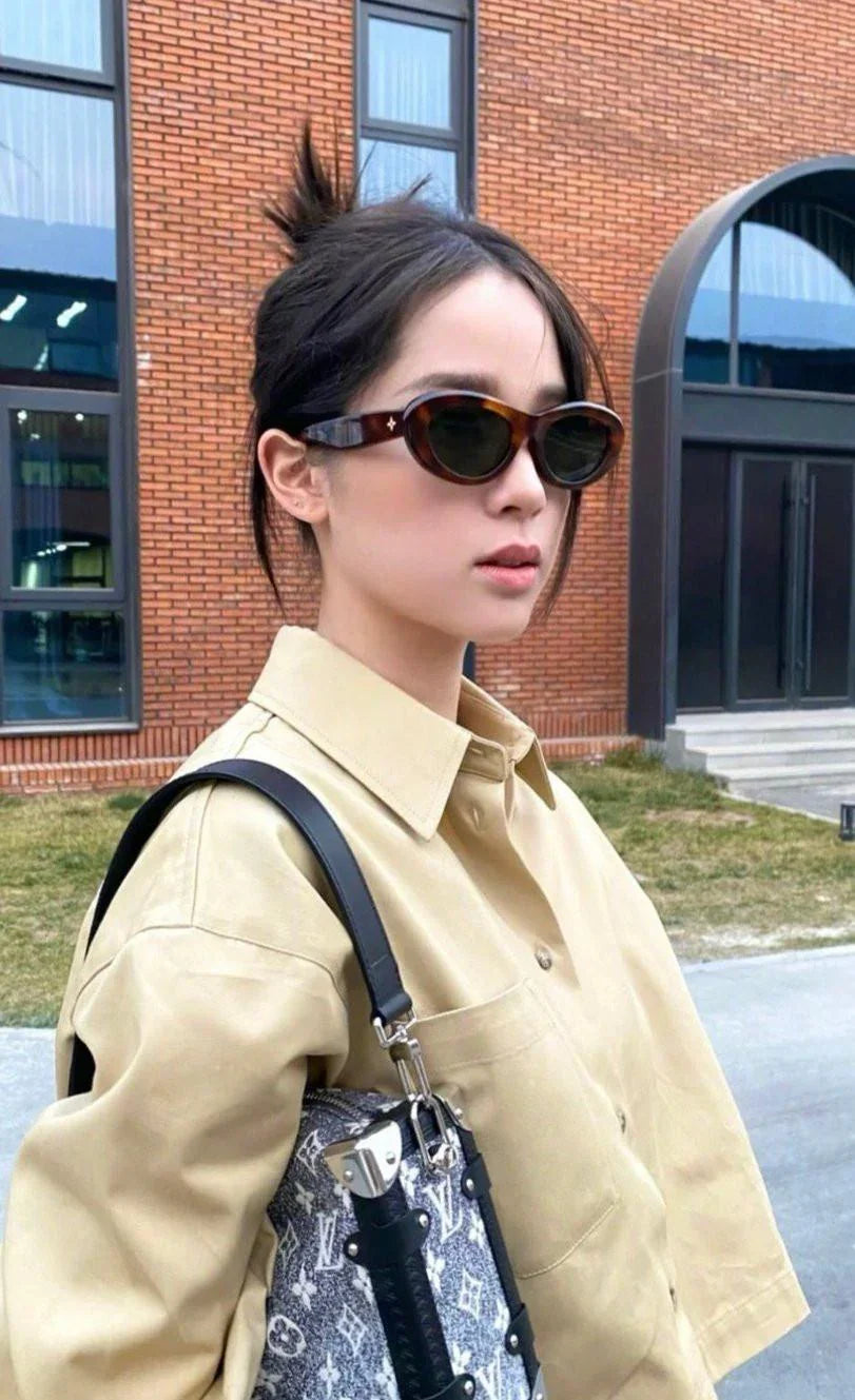 Louis Vuitton Z1981E 980 Oval Shape Negro Dorado Sunglasses ✨