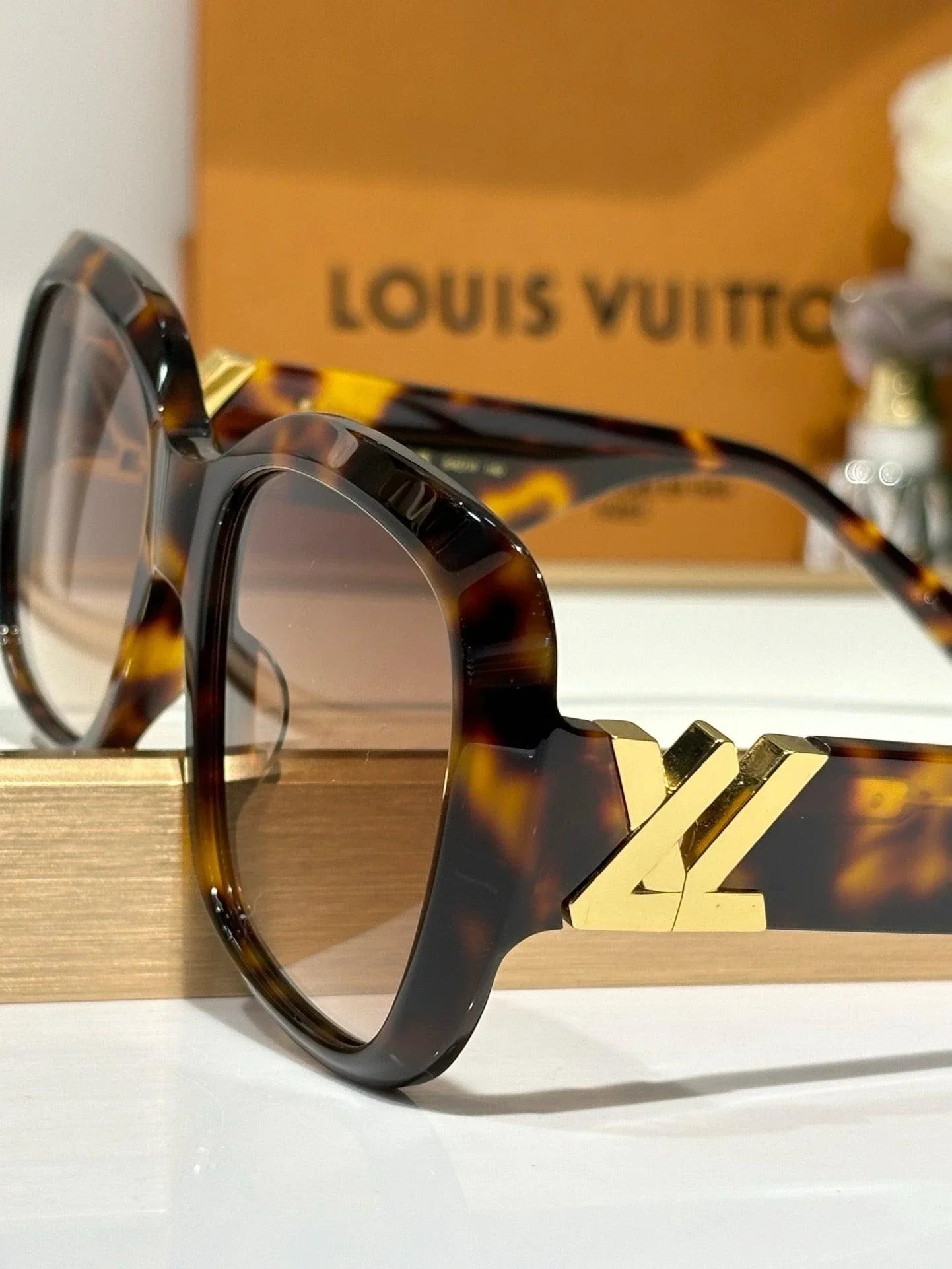 Louis Vuitton Z2133W LV Go-14 XL Square Sunglasses ✨