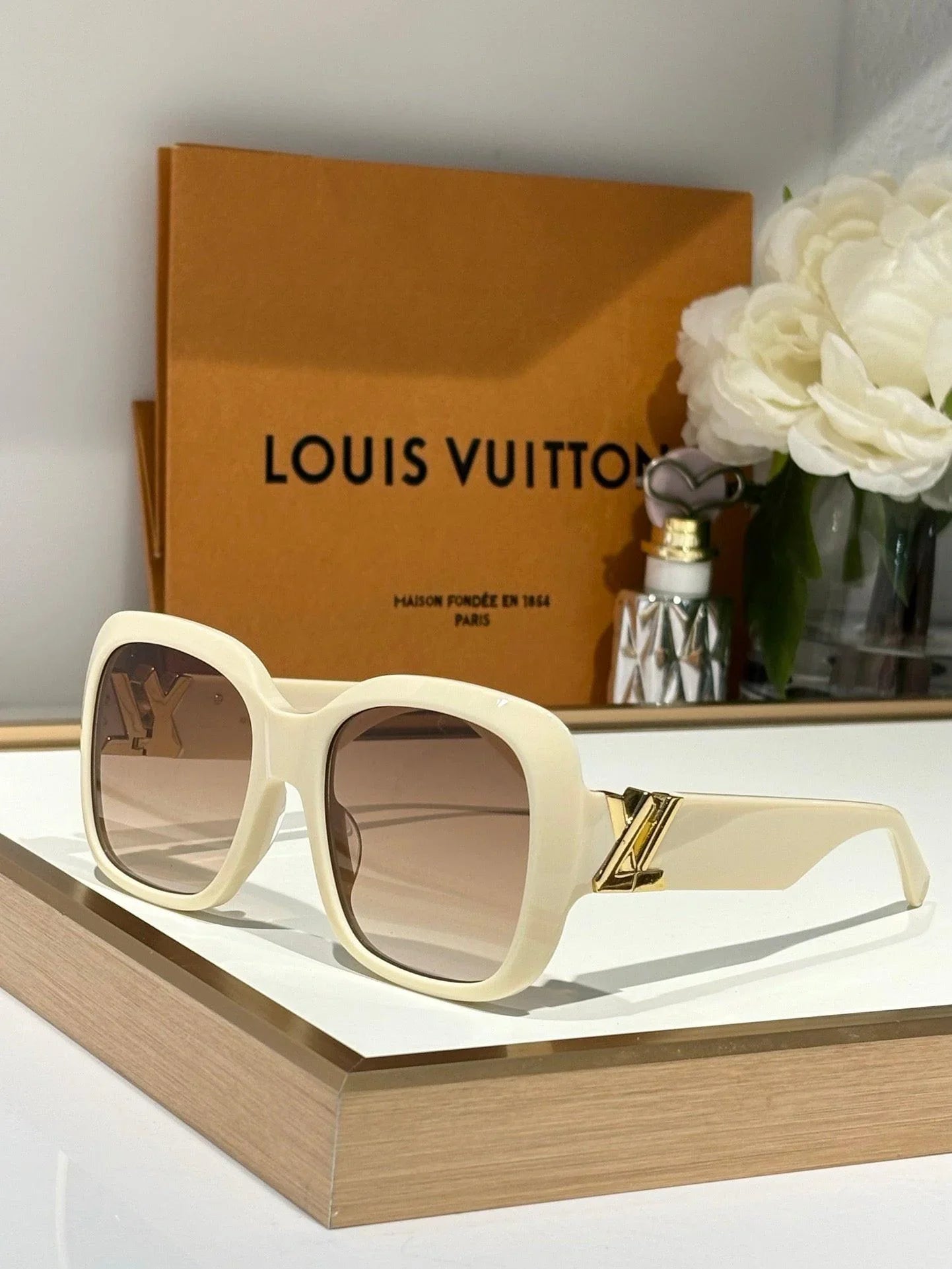 Louis Vuitton Z2133W LV Go-14 XL Square Sunglasses ✨
