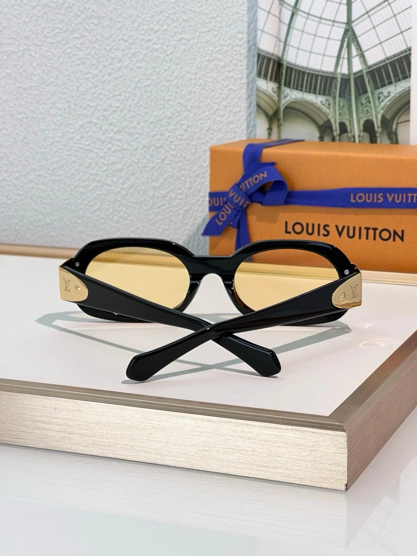 Louis Vuitton Z2600U LV Hinge Sunglasses ✨