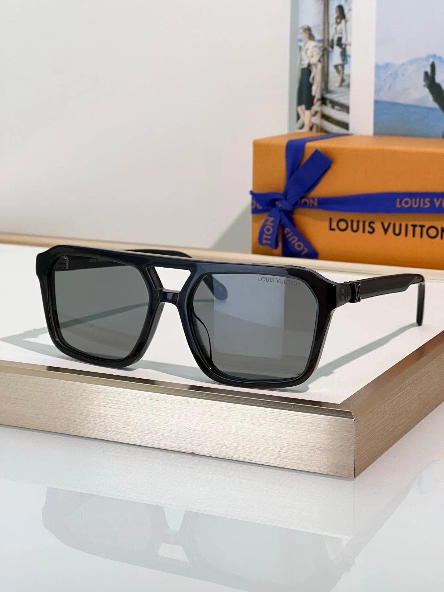 Louis Vuitton Z3120U LV Hit Large Square Sunglasses ✨