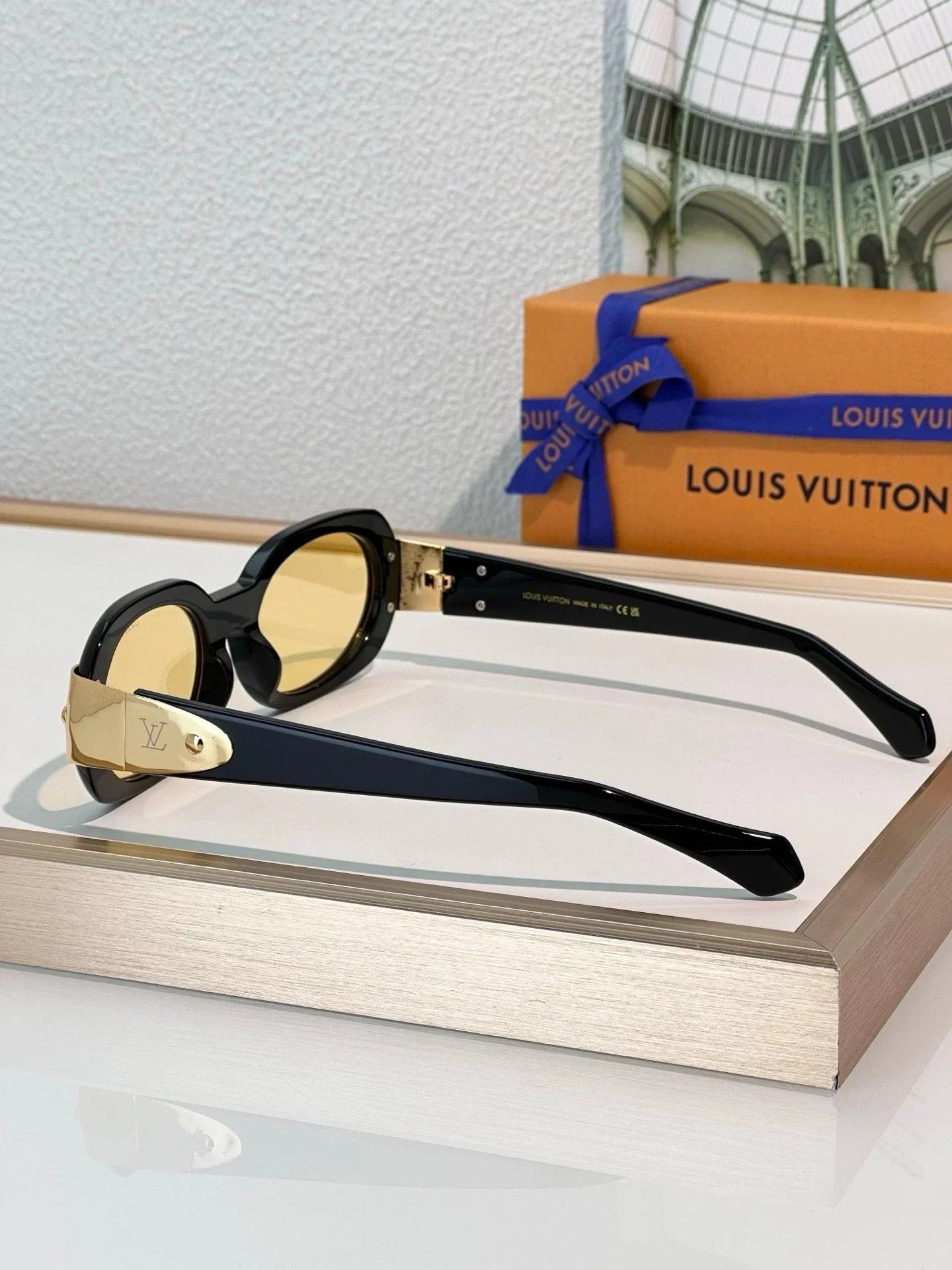Louis Vuitton Z2600U LV Hinge Sunglasses ✨