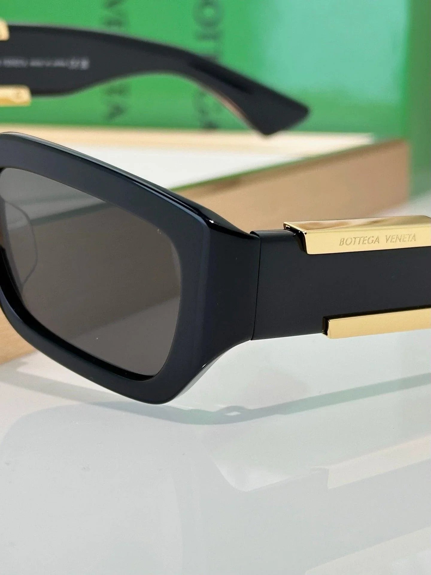 BOTTEGA VENETA BV1406S Unisex Sunglasses💚