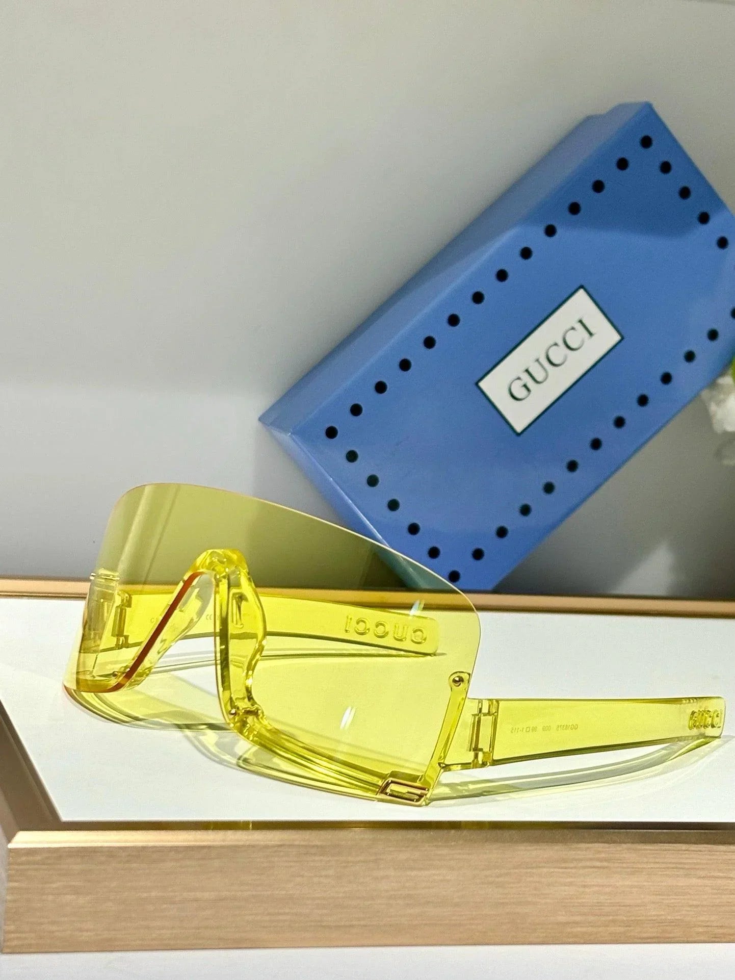 Gucci GG 1637S Mask Unisex Sunglasses ✨
