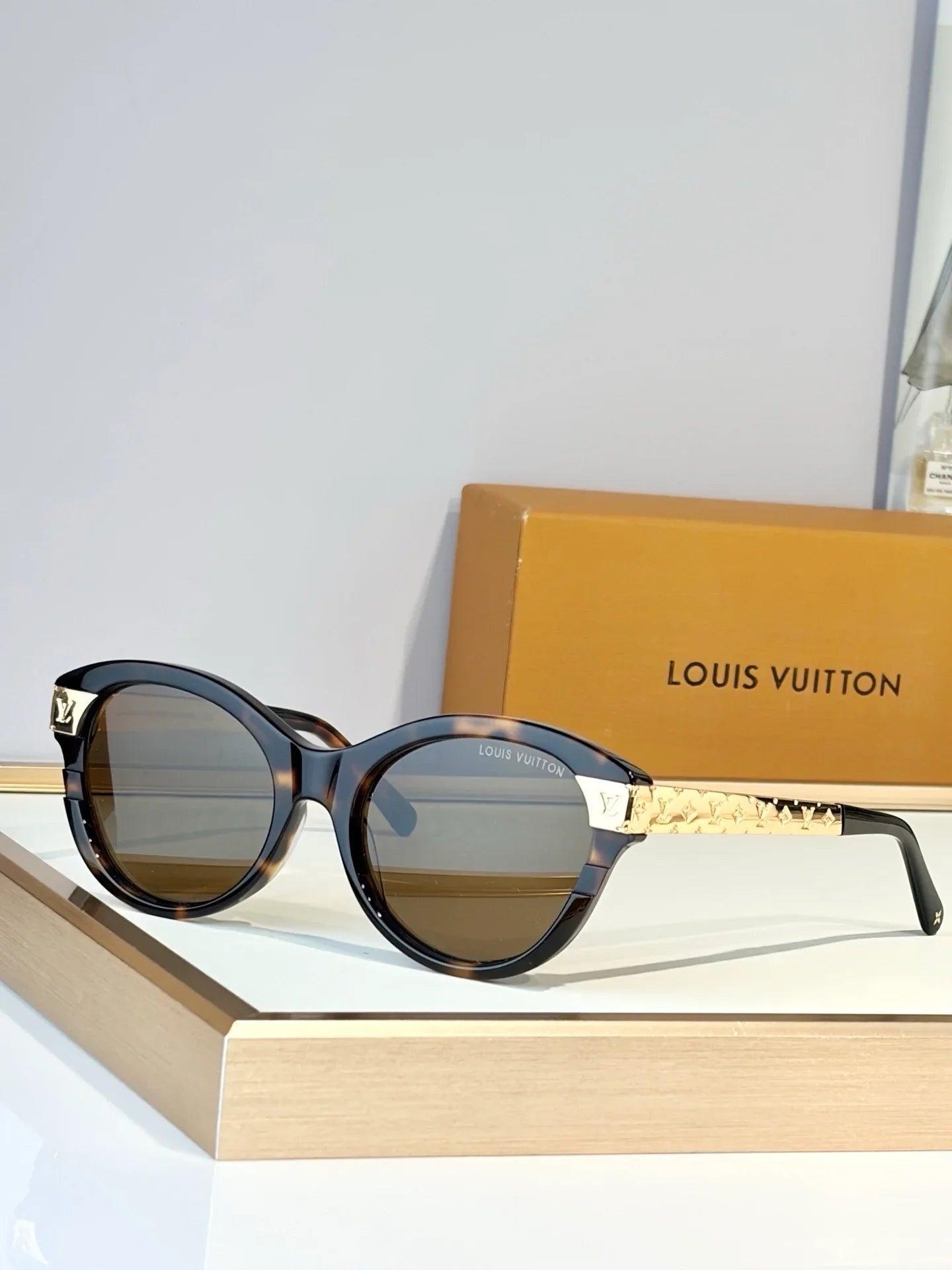 Louis Vuitton Z1857W LV Petit Soupçon Cat Eye Sunglasses ✨