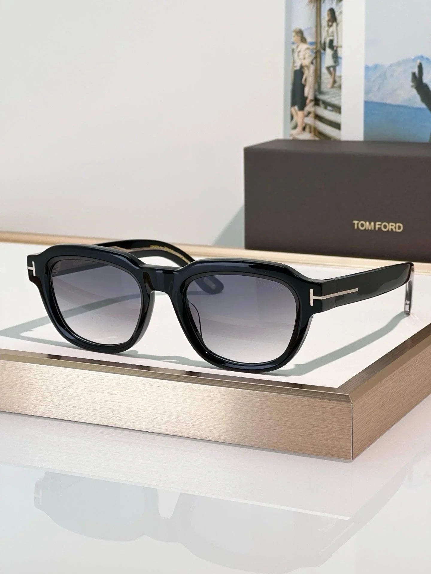 TOM FORD ICON SQUARE SUNGLASSES FT1226 🔱