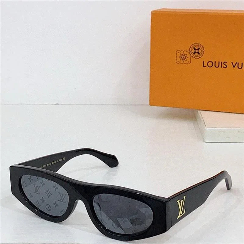 Louis Vuitton Z2123U LV Clash Round Cat Eye Sunglasses ✨