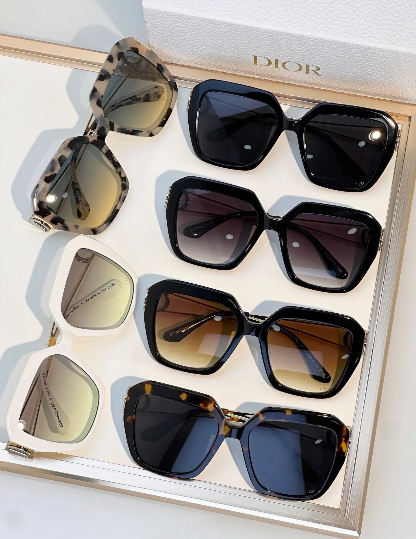 Dior 30Montaigne S6U CD 40083U Rectangular Sunglasses✨