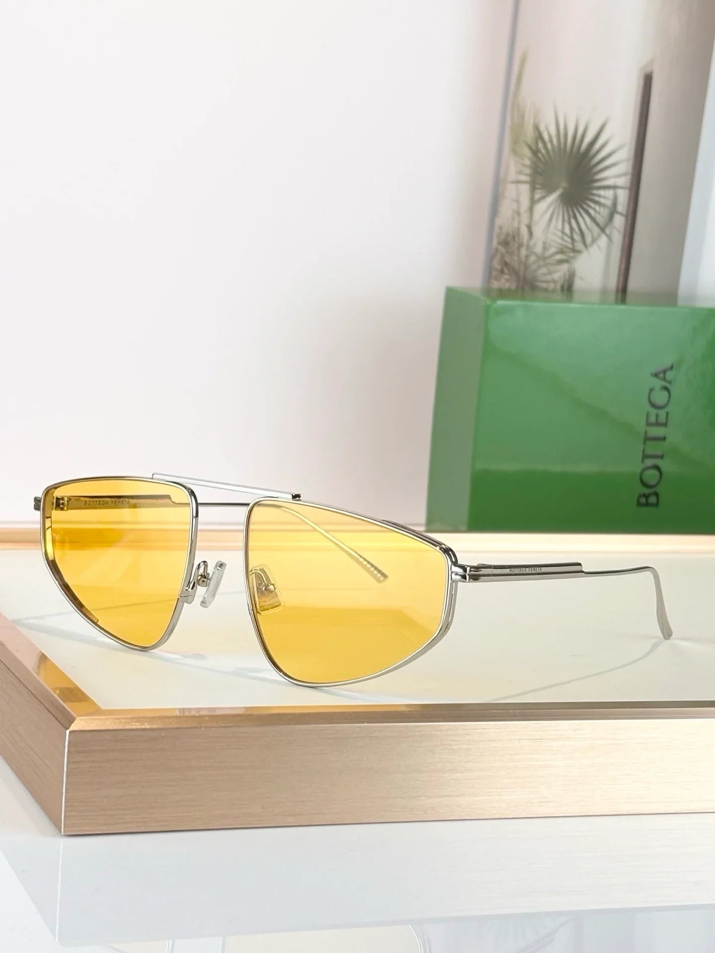 BOTTEGA VENETA BV1466S 004 Sunglasses💚