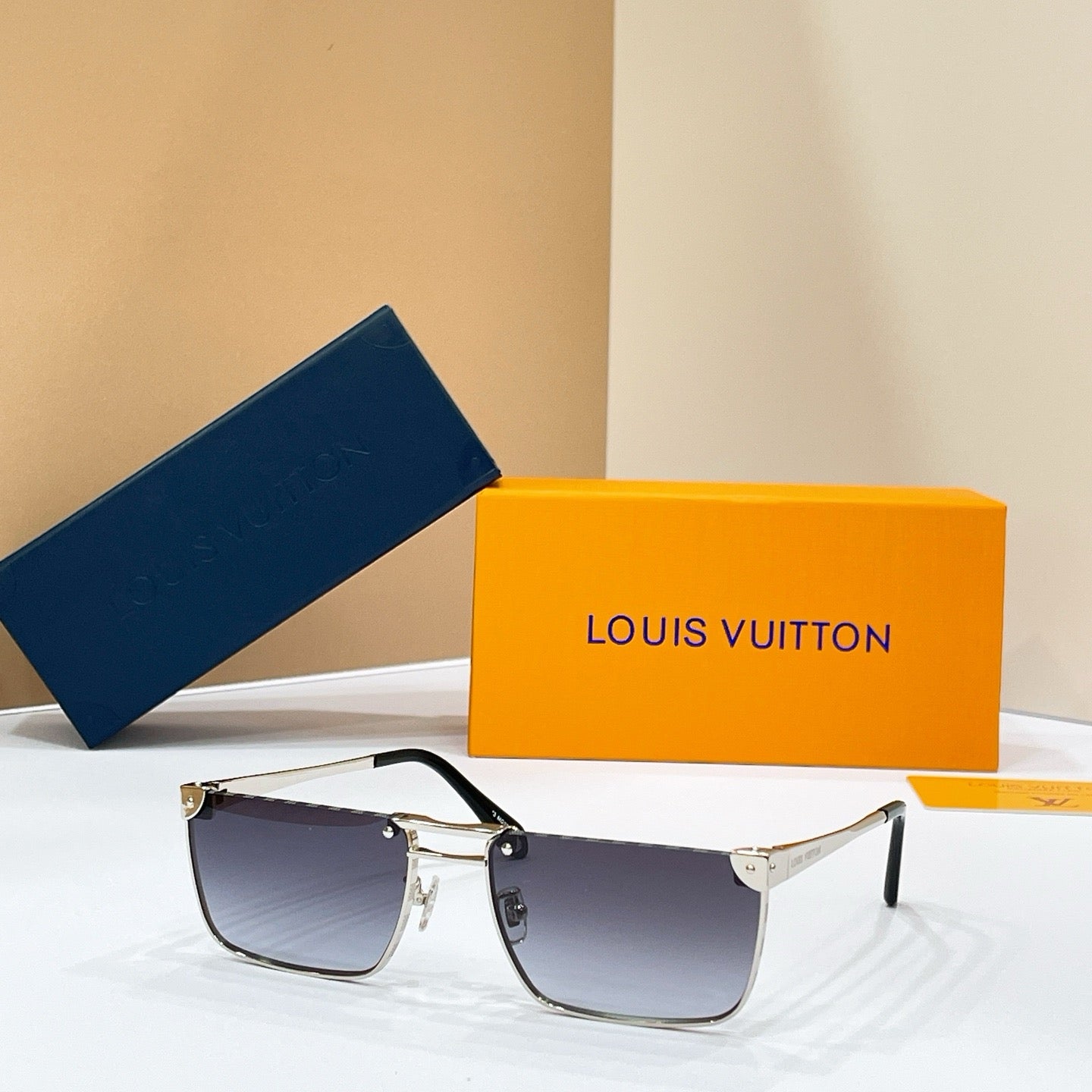 Louis Vuitton Z3206U LV Heritage Metal Low Square Sunglasses ✨