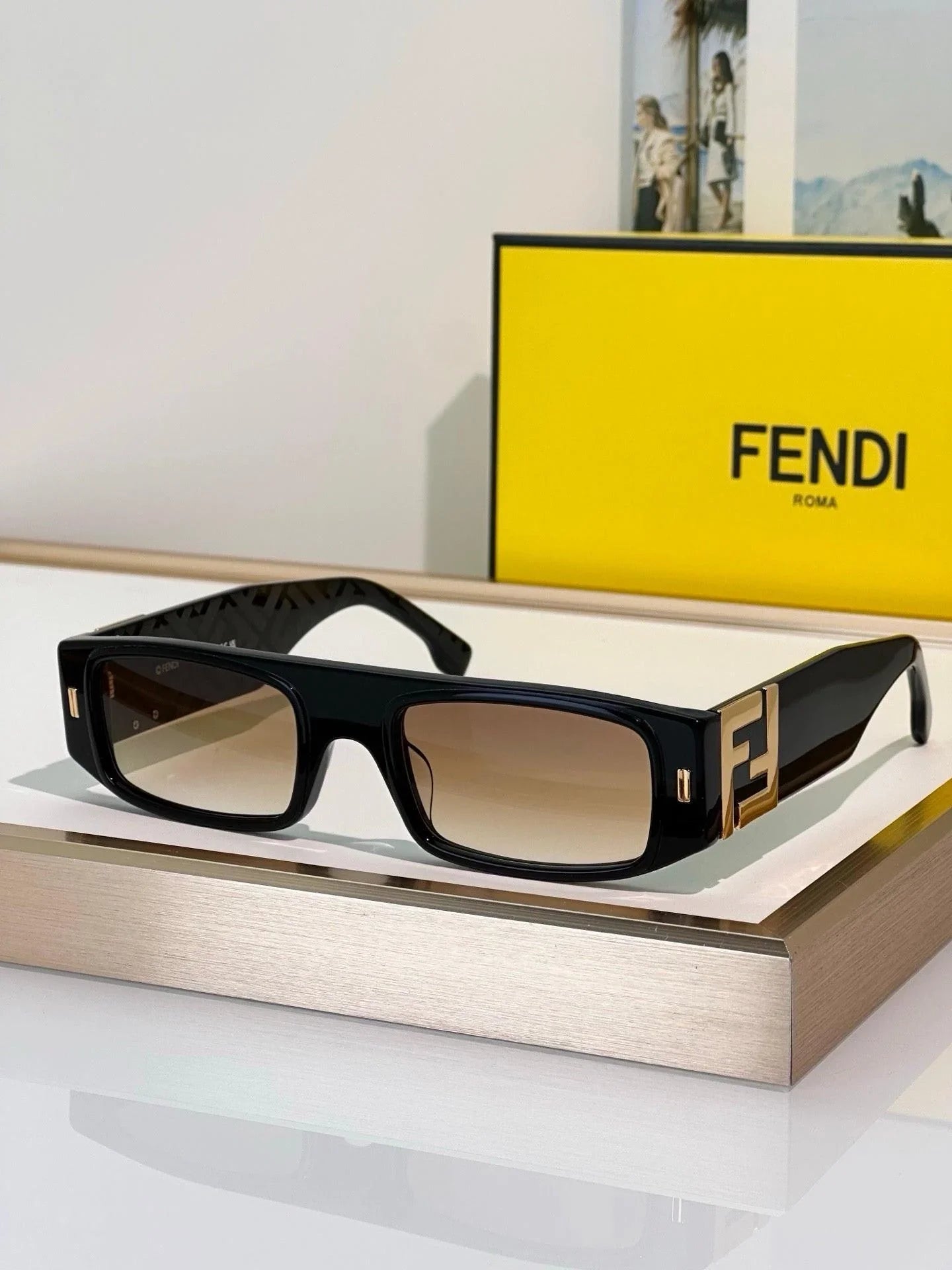 FENDI FF Squared FE40587 Sunglasses✨