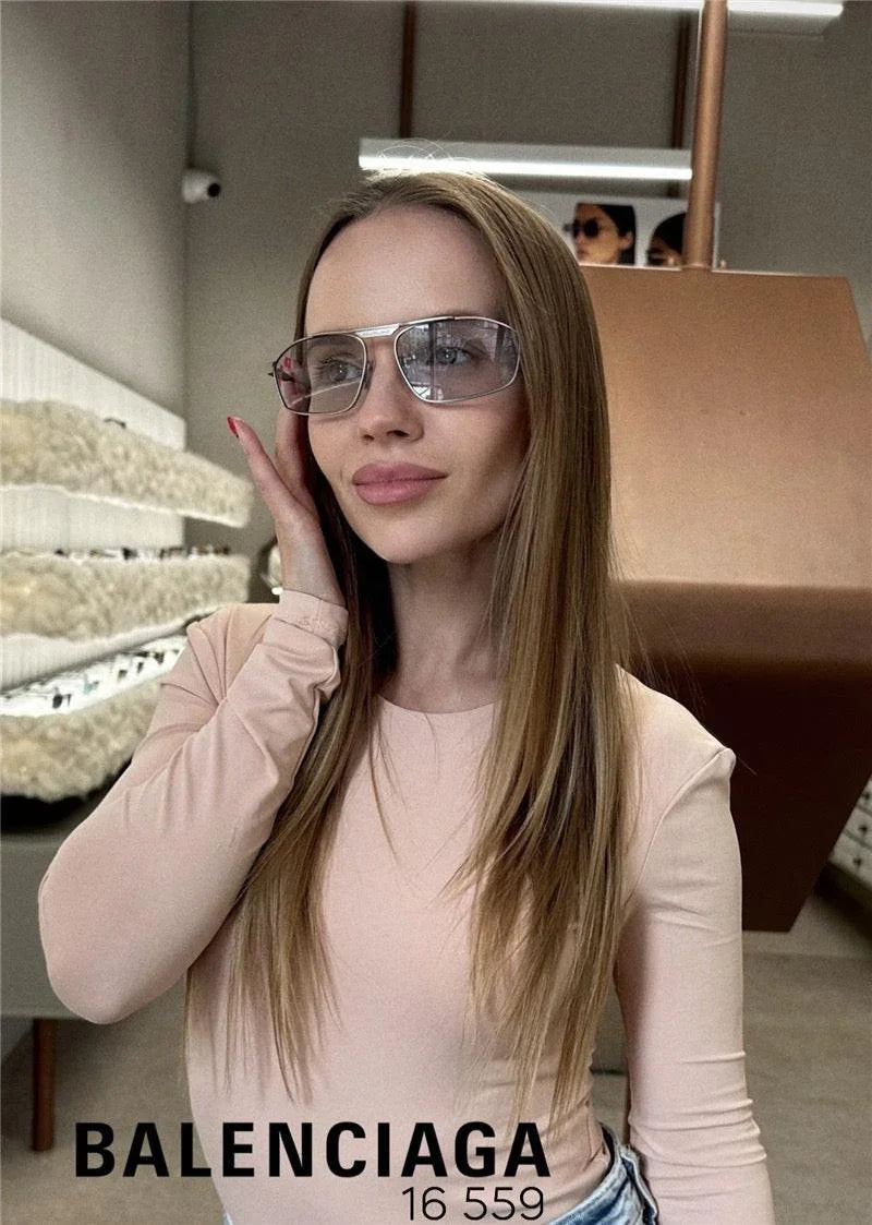 BALENCIAGA BB0416S BB Logo Sunglassesđź–¤