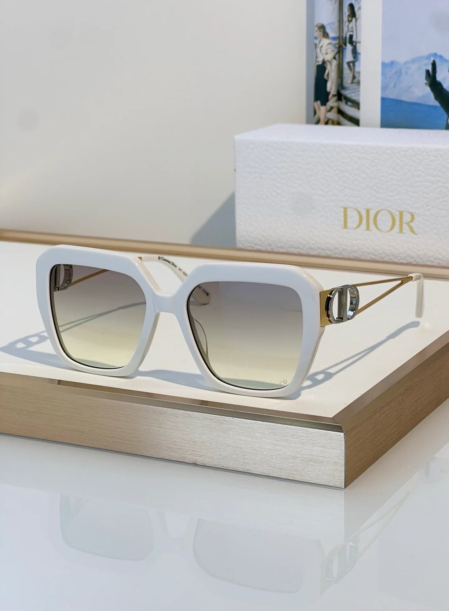 Dior 30Montaigne S6U CD 40083U Rectangular Sunglasses✨