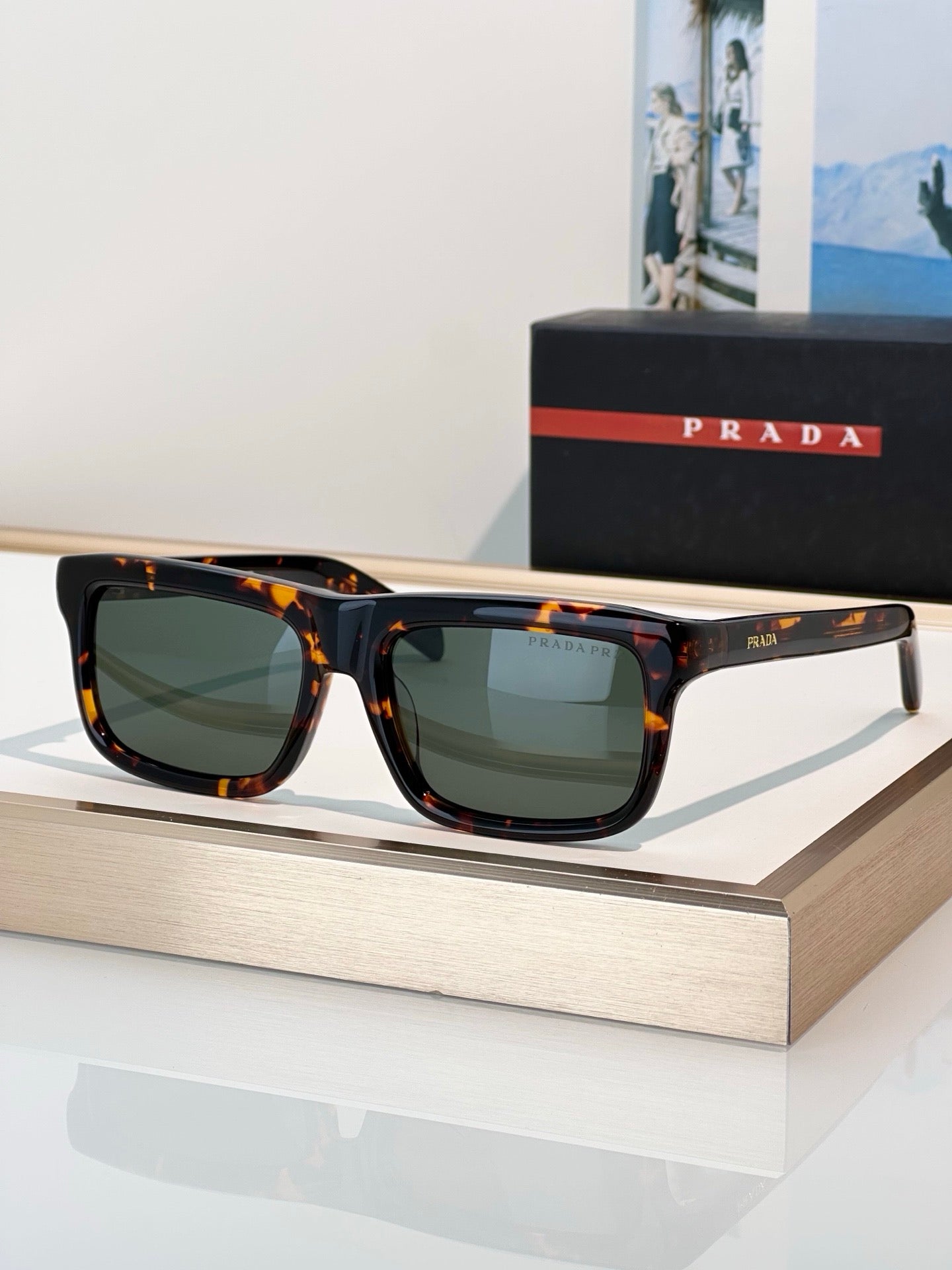 PRADA PR D11SF Sunglasses 🟥